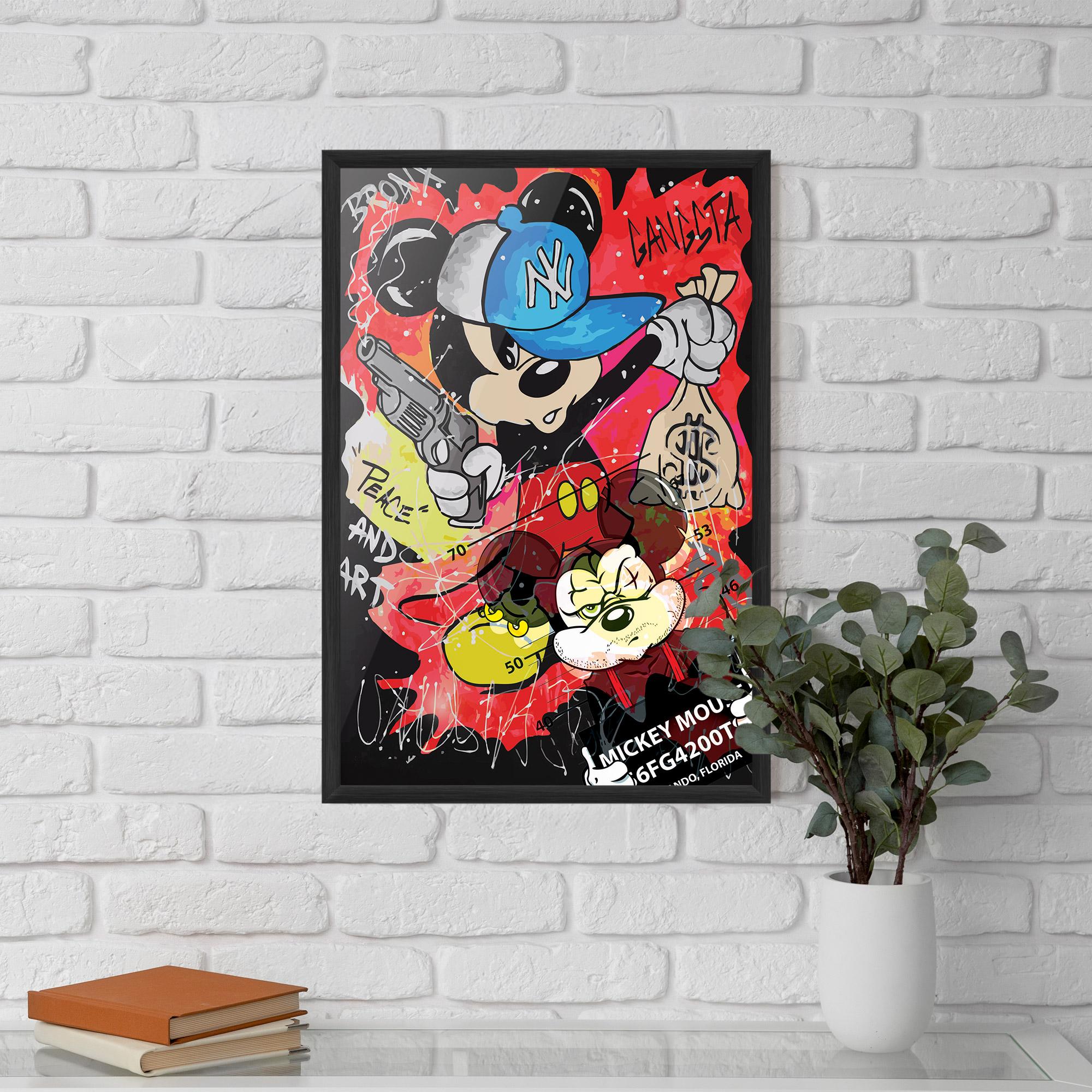 Рамкиран постер Gangsta Mickey mockup 5