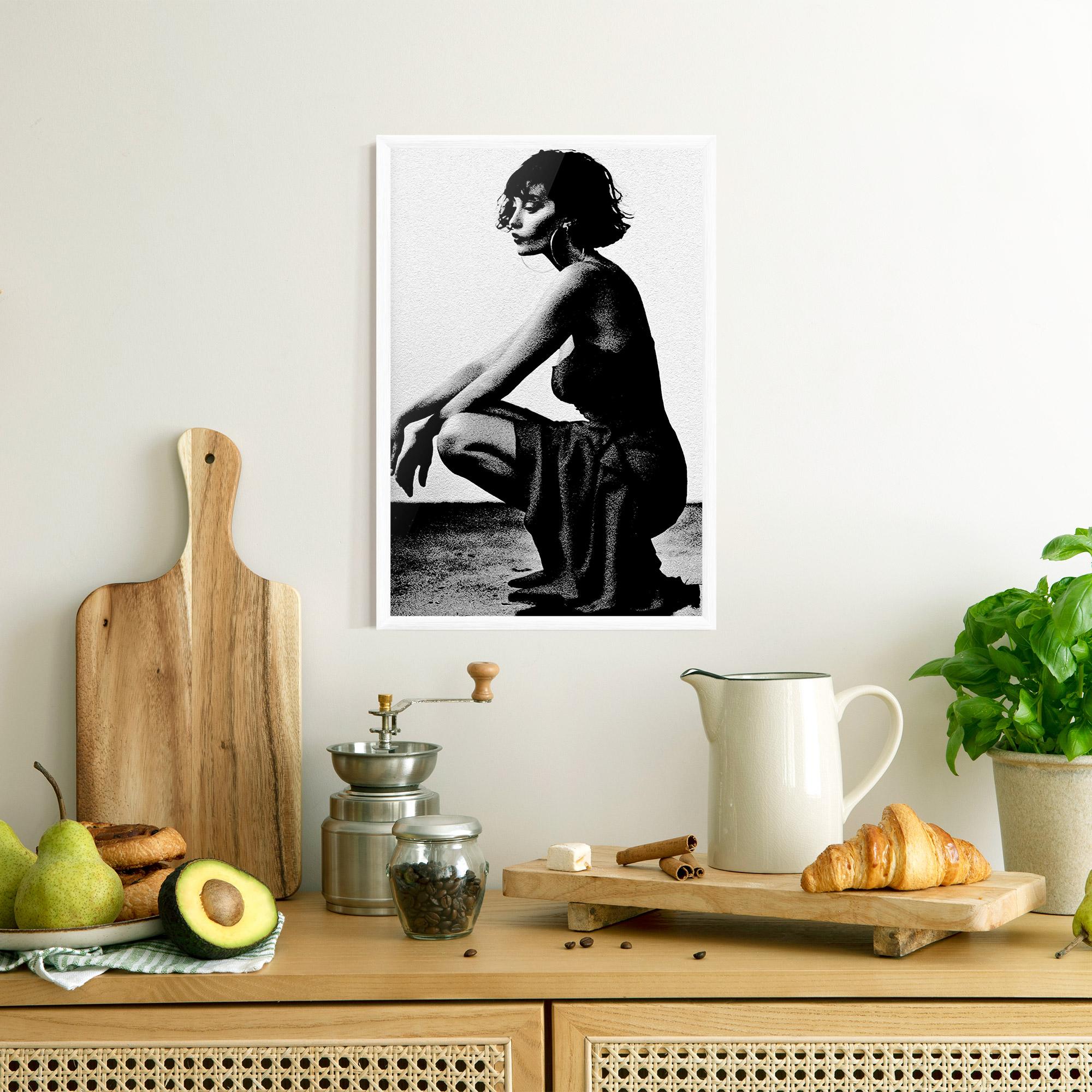 Рамкиран постер Grey Long Dress mockup 8