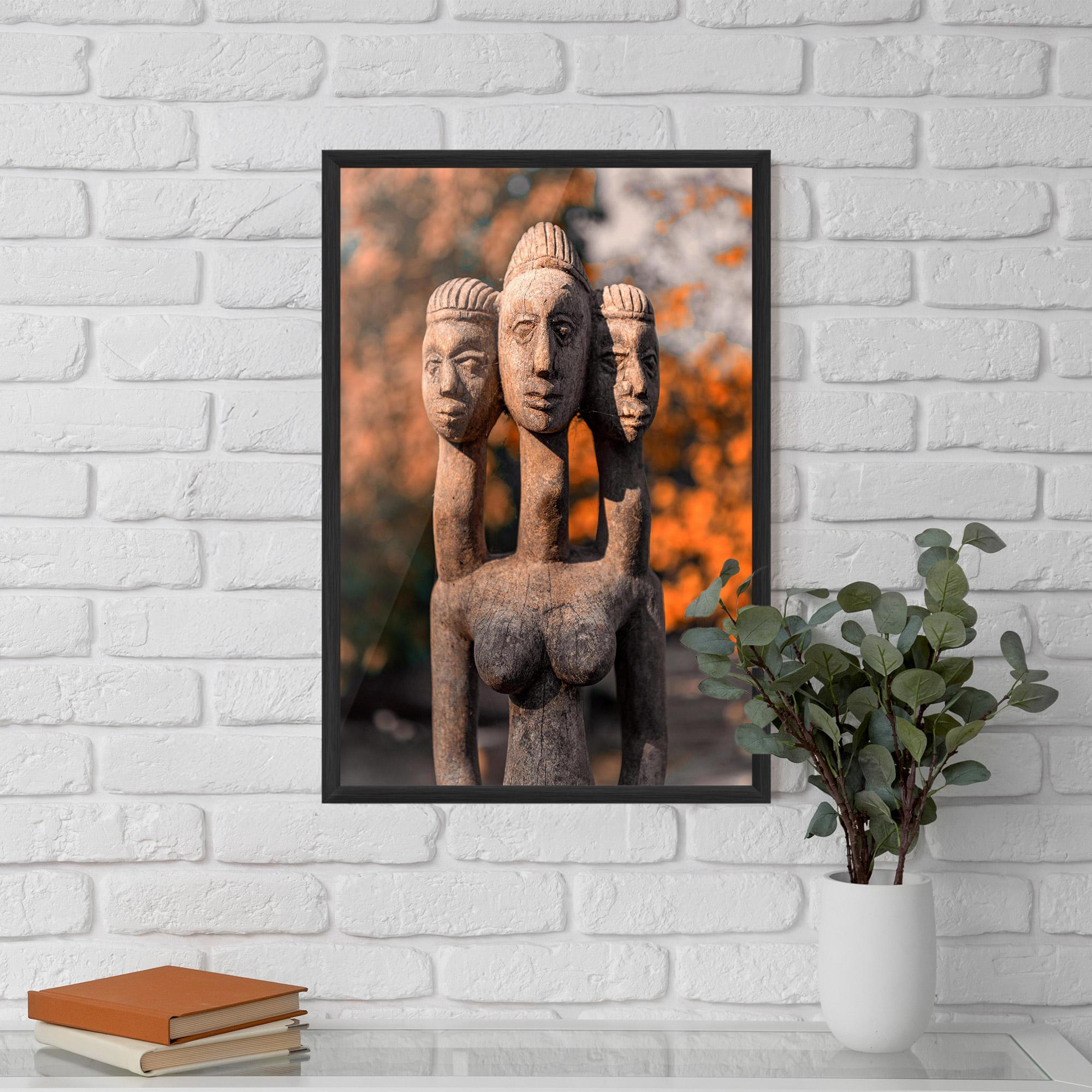 Рамкиран постер Three Heads Statue mockup 5