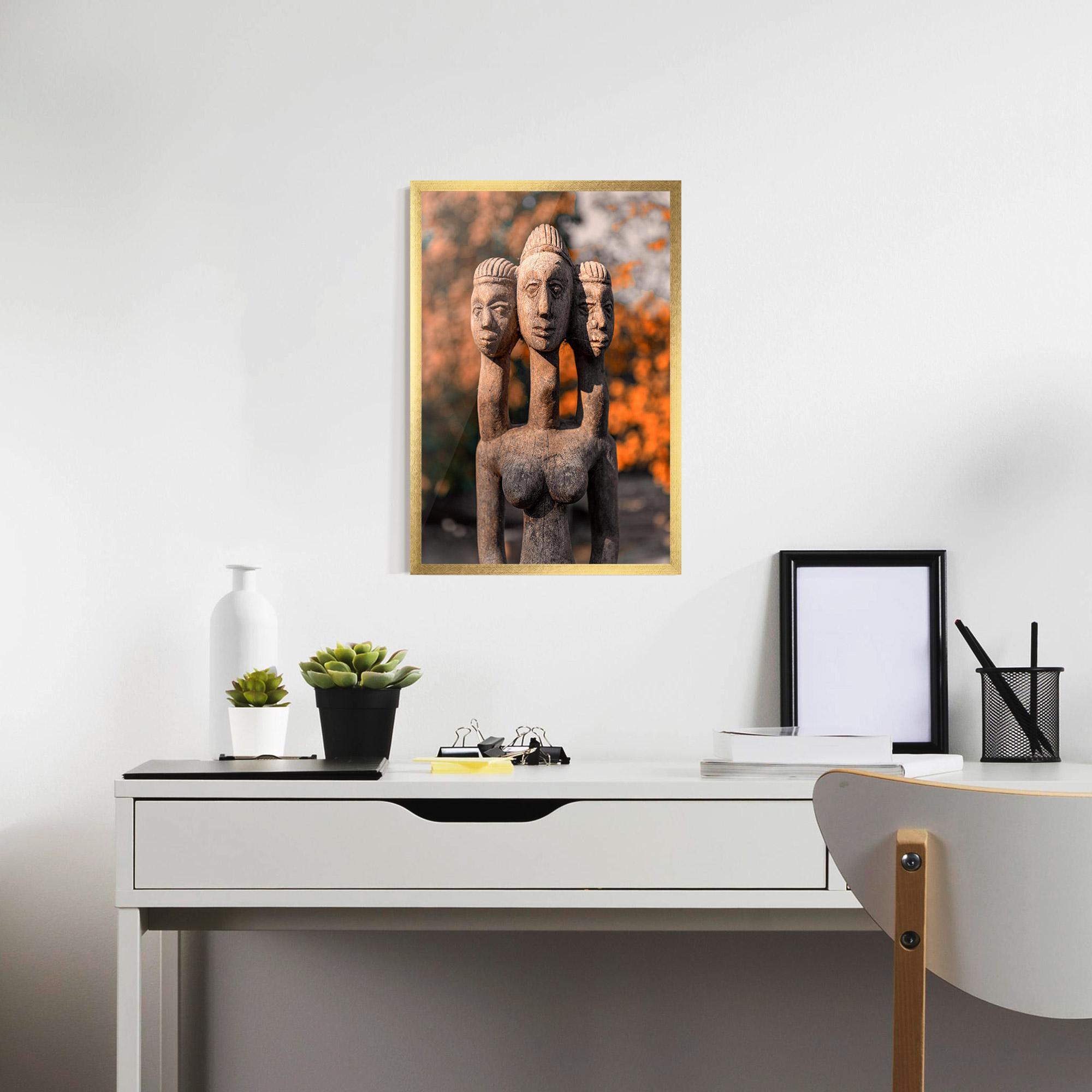 Рамкиран постер Three Heads Statue mockup 7