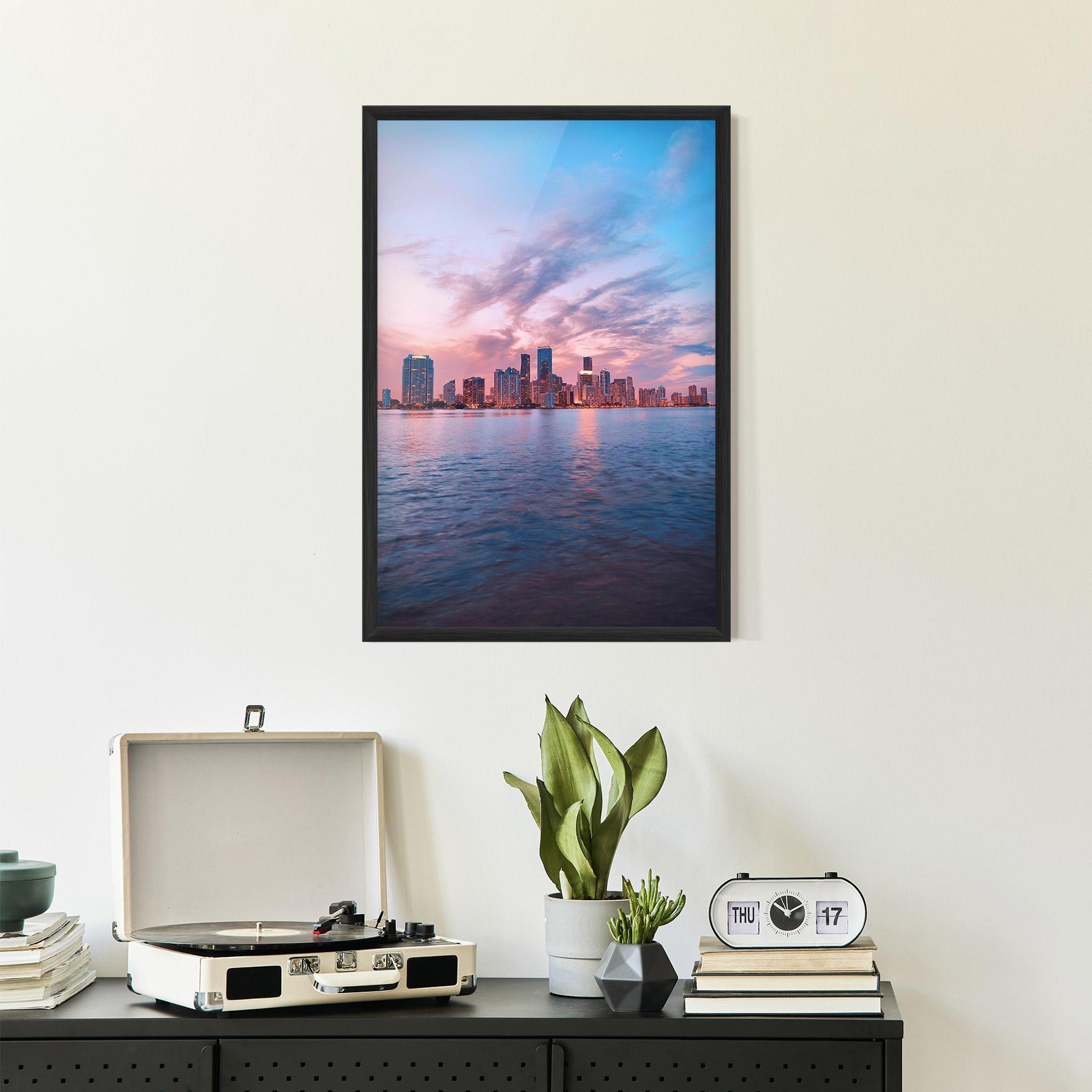 Рамкиран постер Over The Lake mockup 2