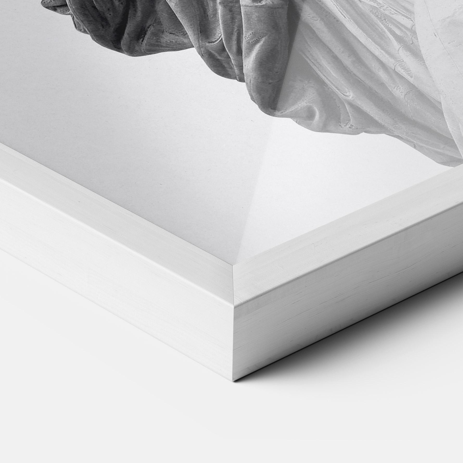 Рамкиран постер Liberty Statue mockup 3