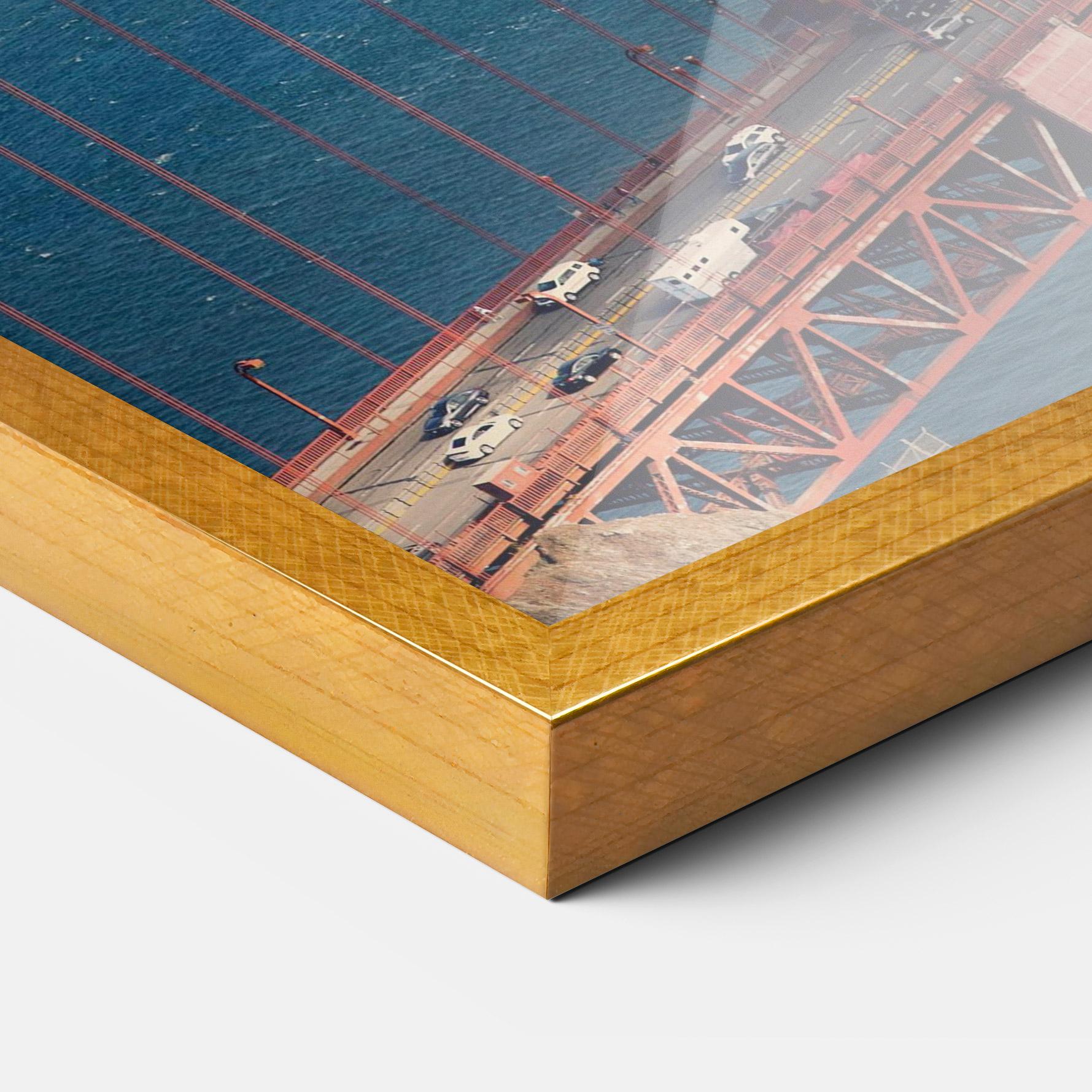 Рамкиран постер Red High Bridge mockup 3