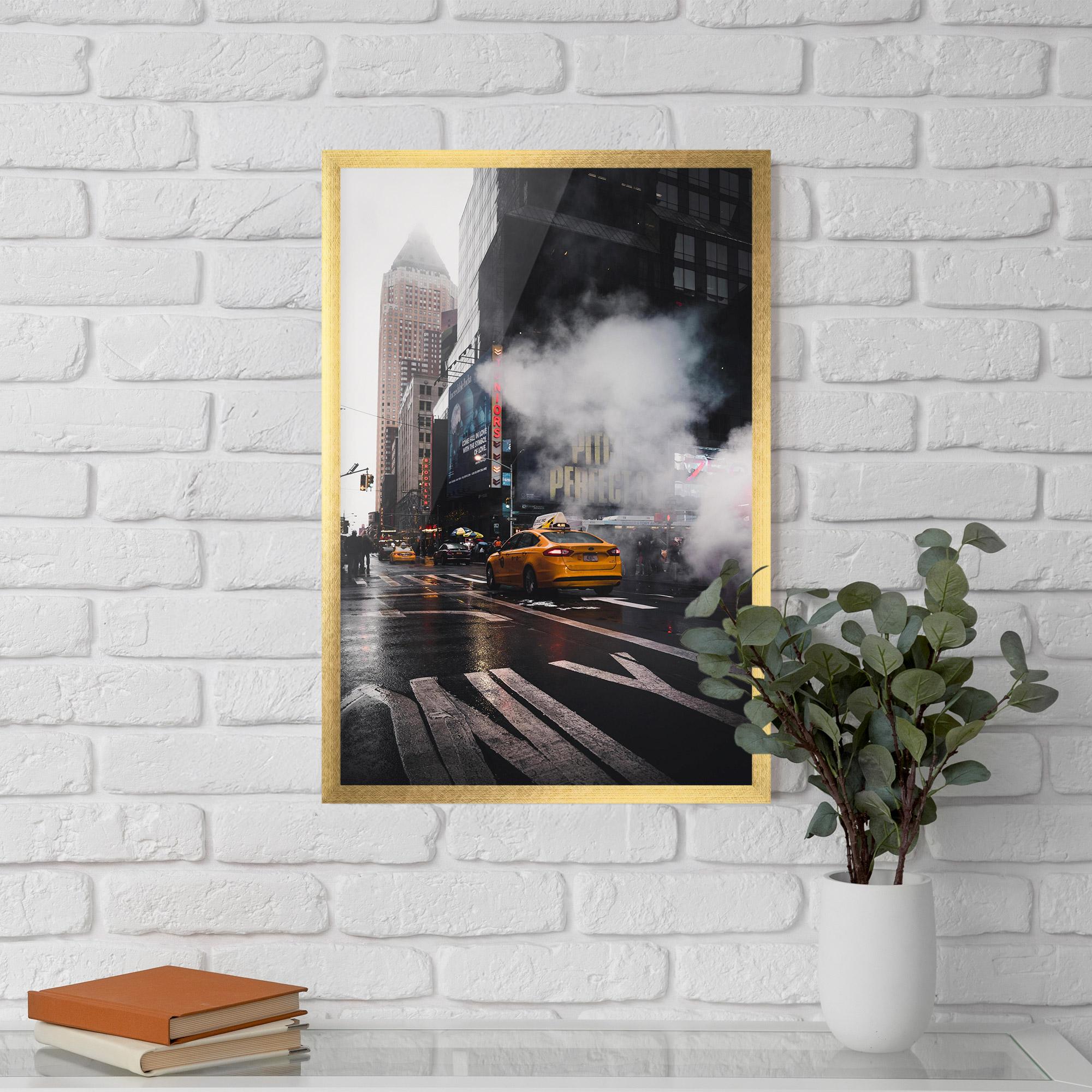 Рамкиран постер Taxi Smoke City mockup 5