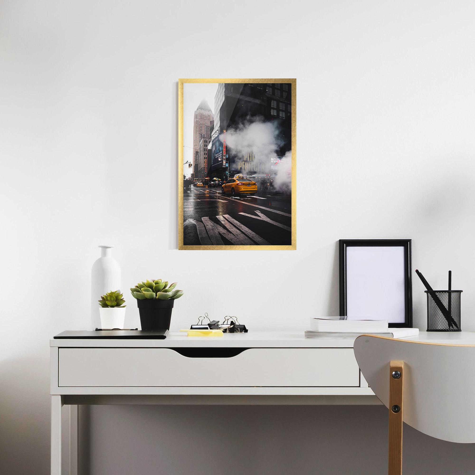 Рамкиран постер Taxi Smoke City mockup 7