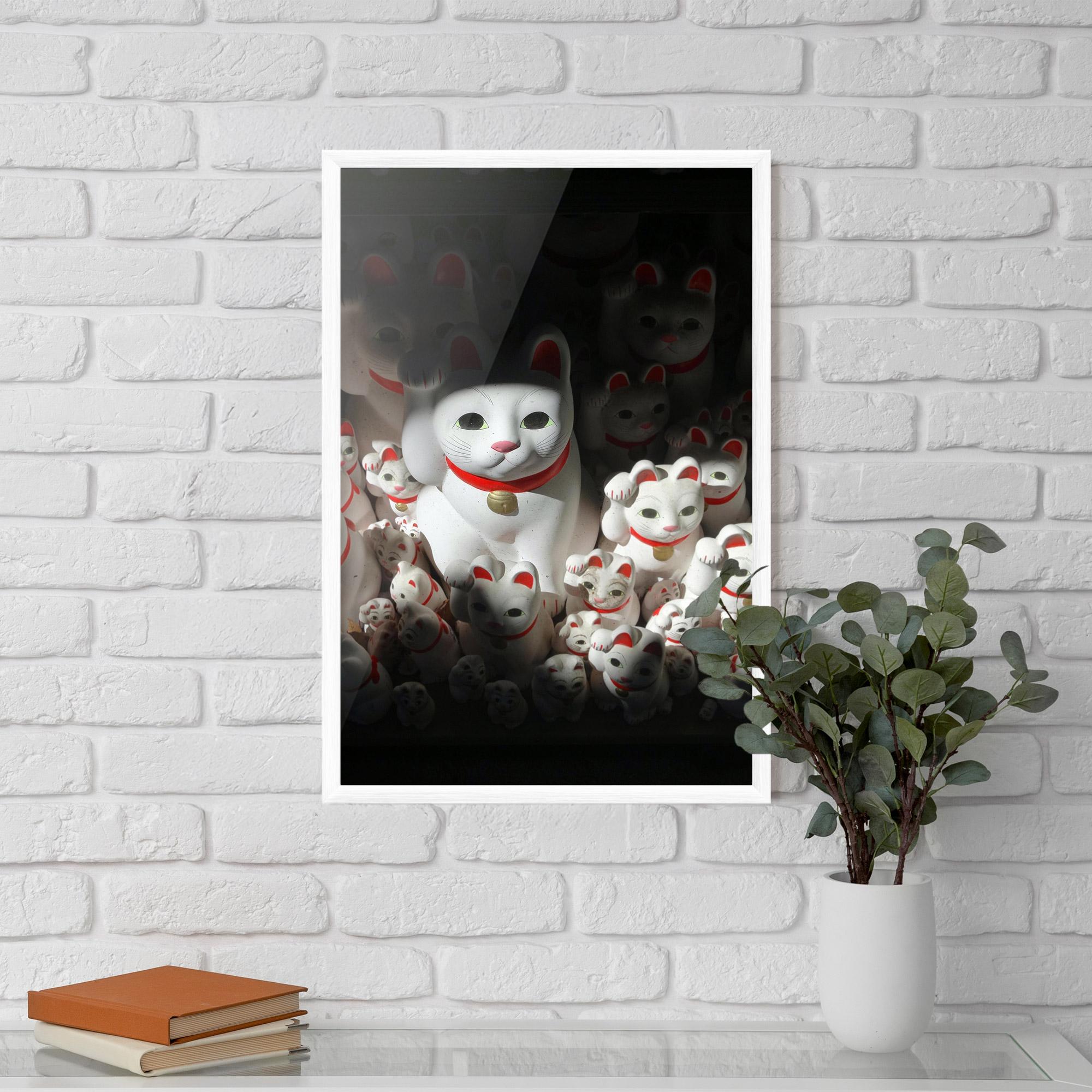 Рамкиран постер White Lucky Cats mockup 5