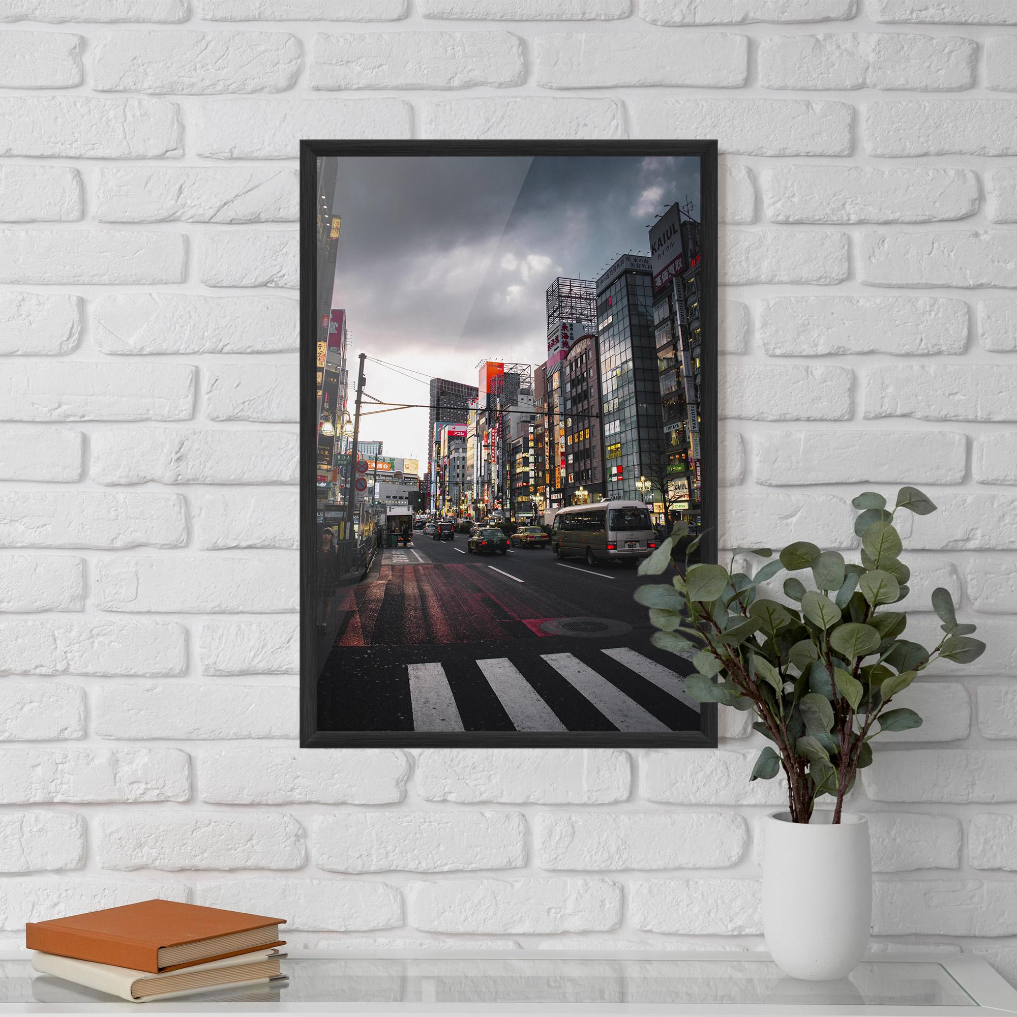 Рамкиран постер Shinjuku mockup 5