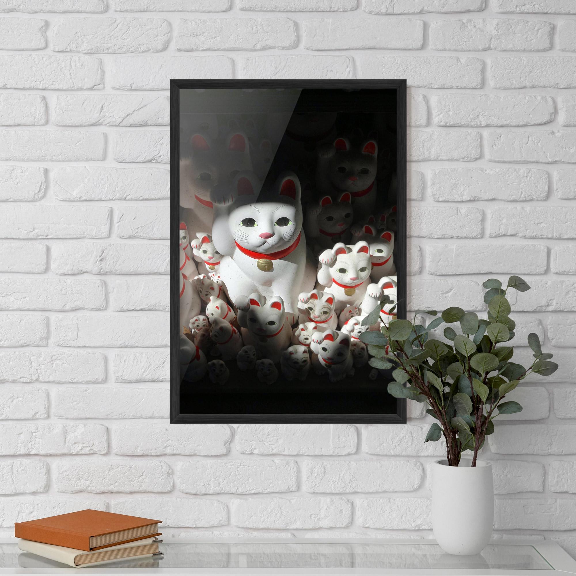 Рамкиран постер White Lucky Cats mockup 5