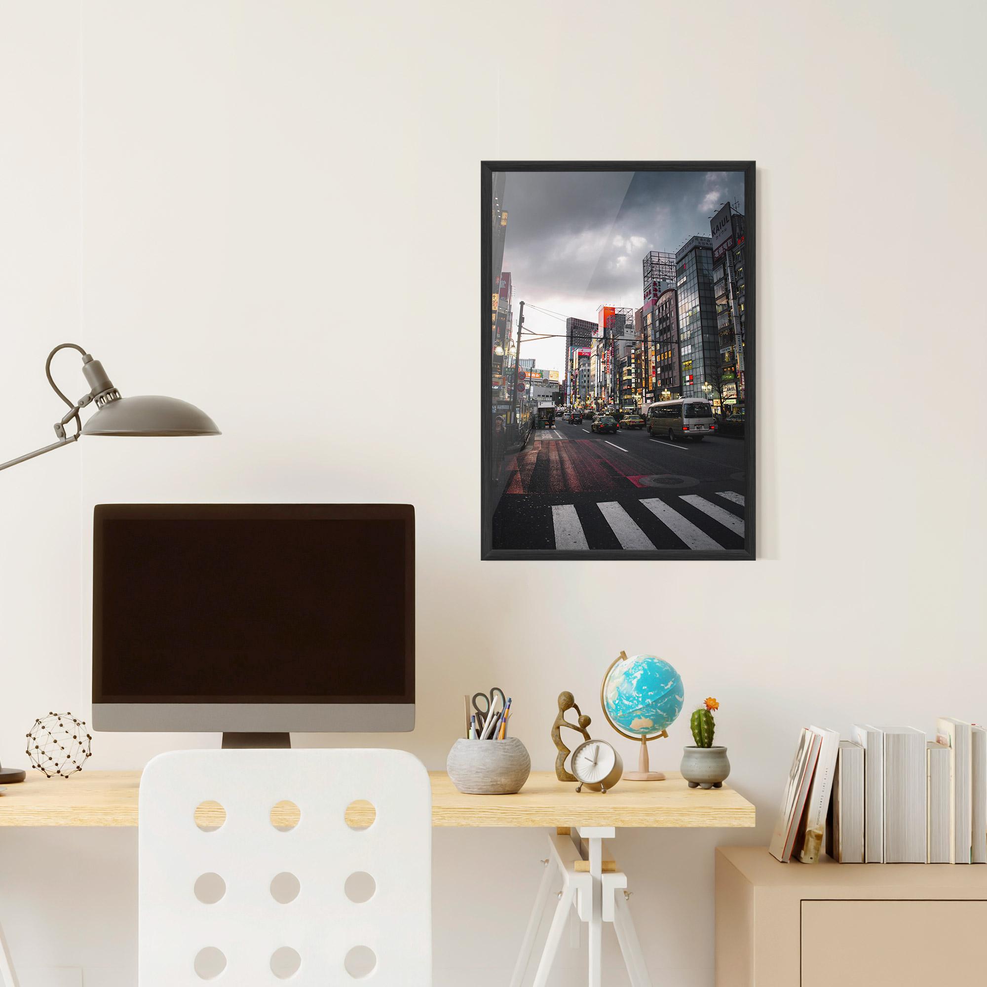 Рамкиран постер Shinjuku mockup 6