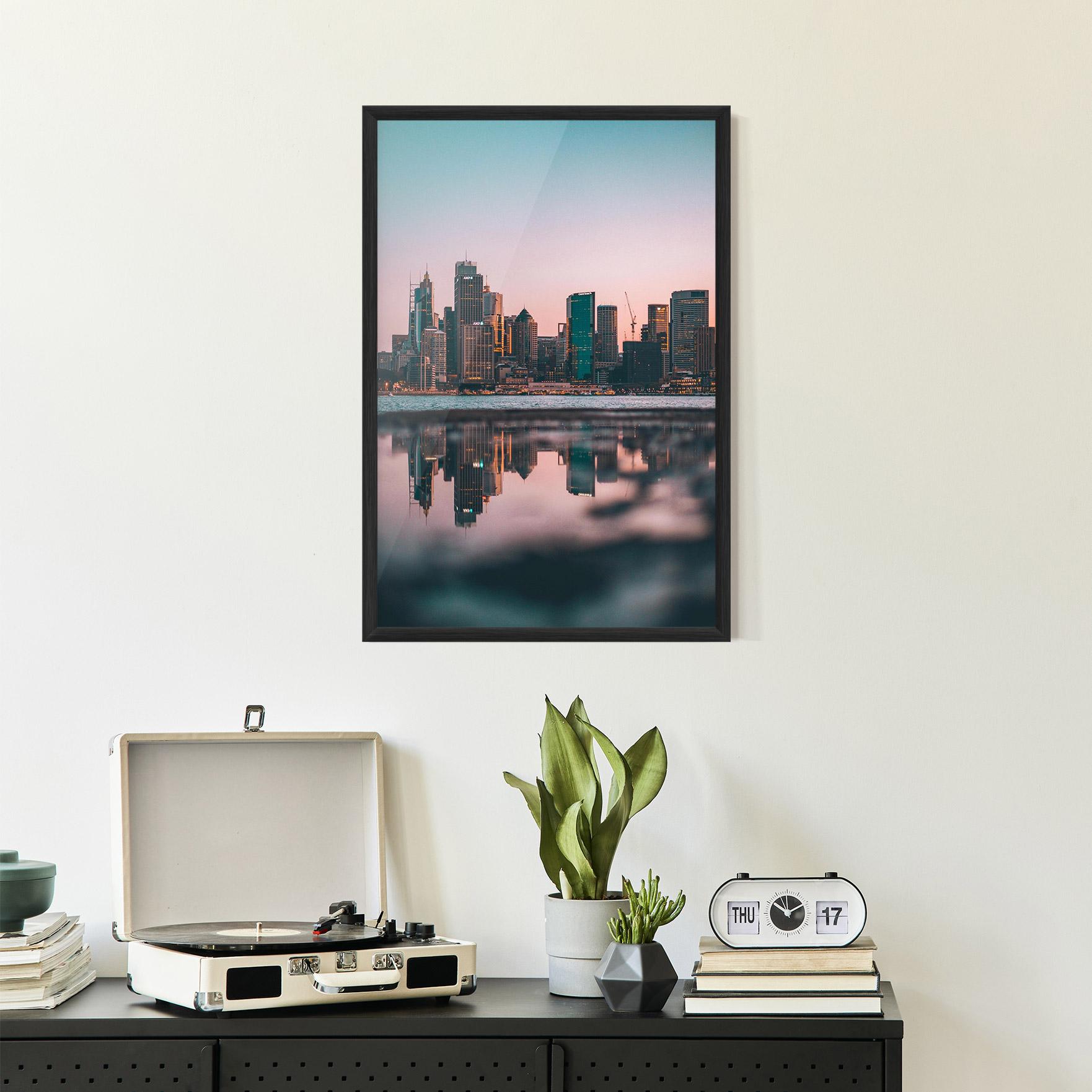 Рамкиран постер Reflection Skyline mockup 2