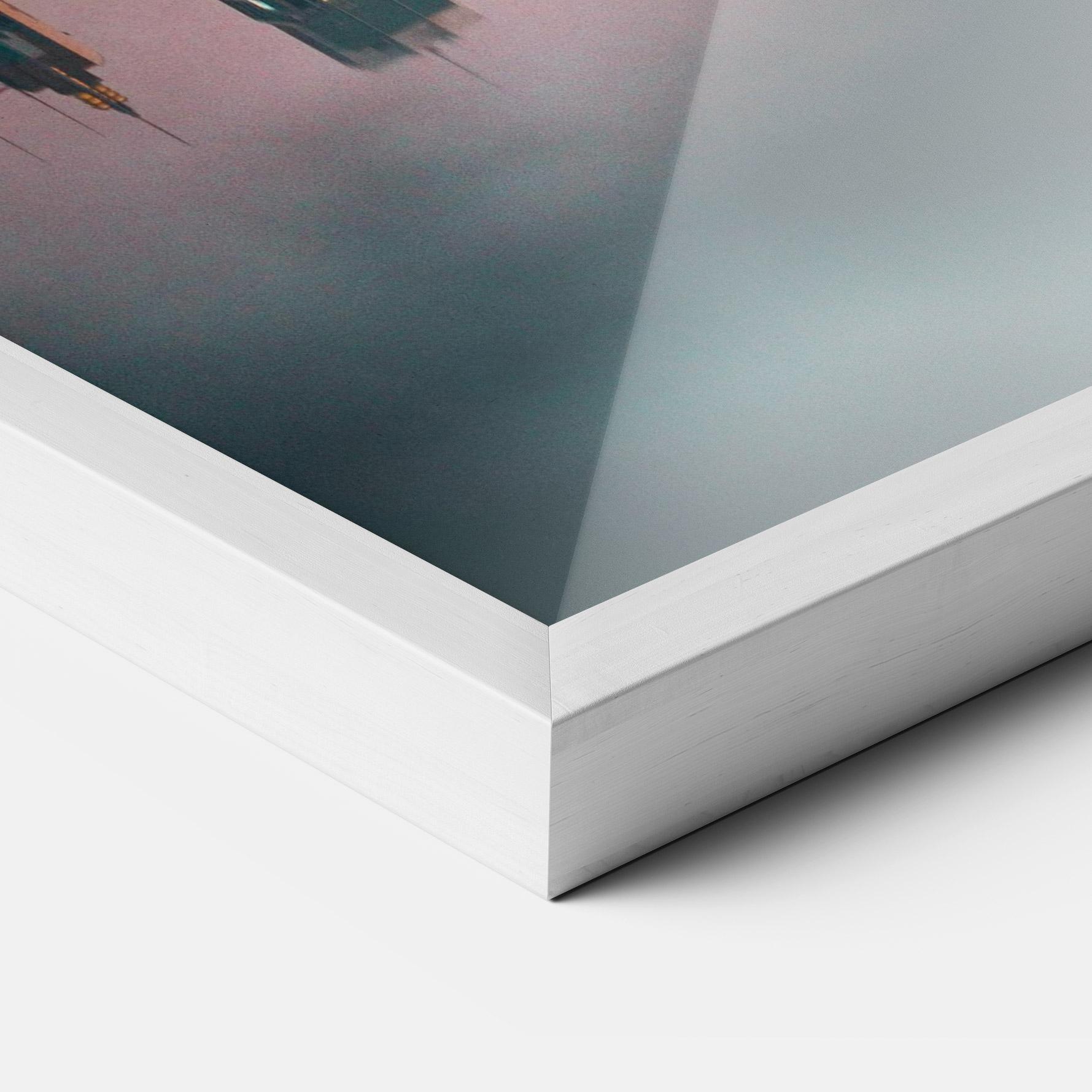 Рамкиран постер Reflection Skyline mockup 3