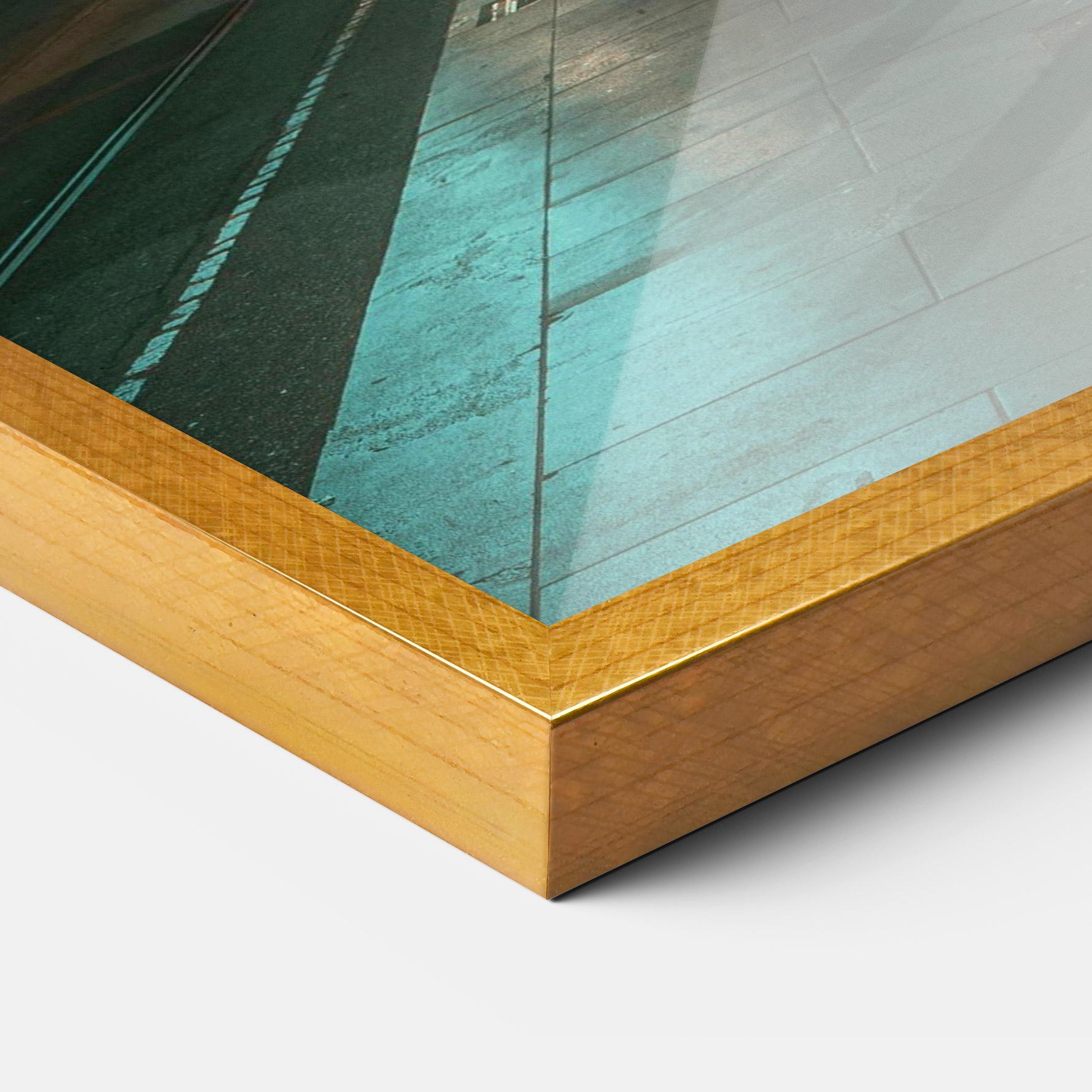 Рамкиран постер Clock Tower Light mockup 3