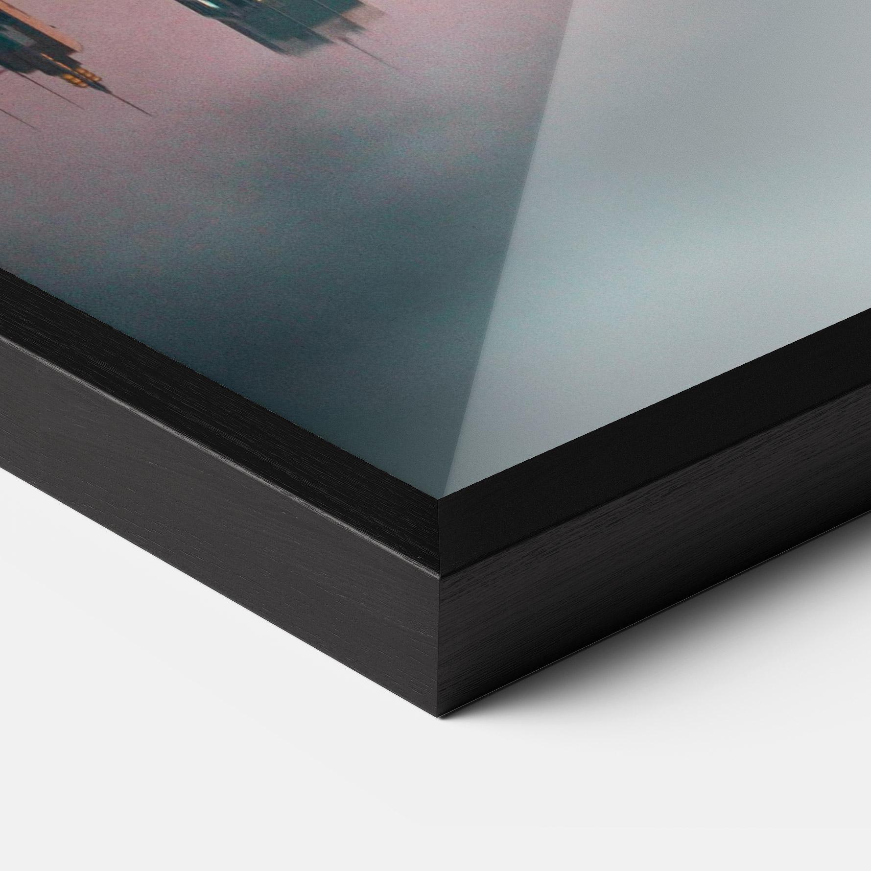 Рамкиран постер Reflection Skyline mockup 3