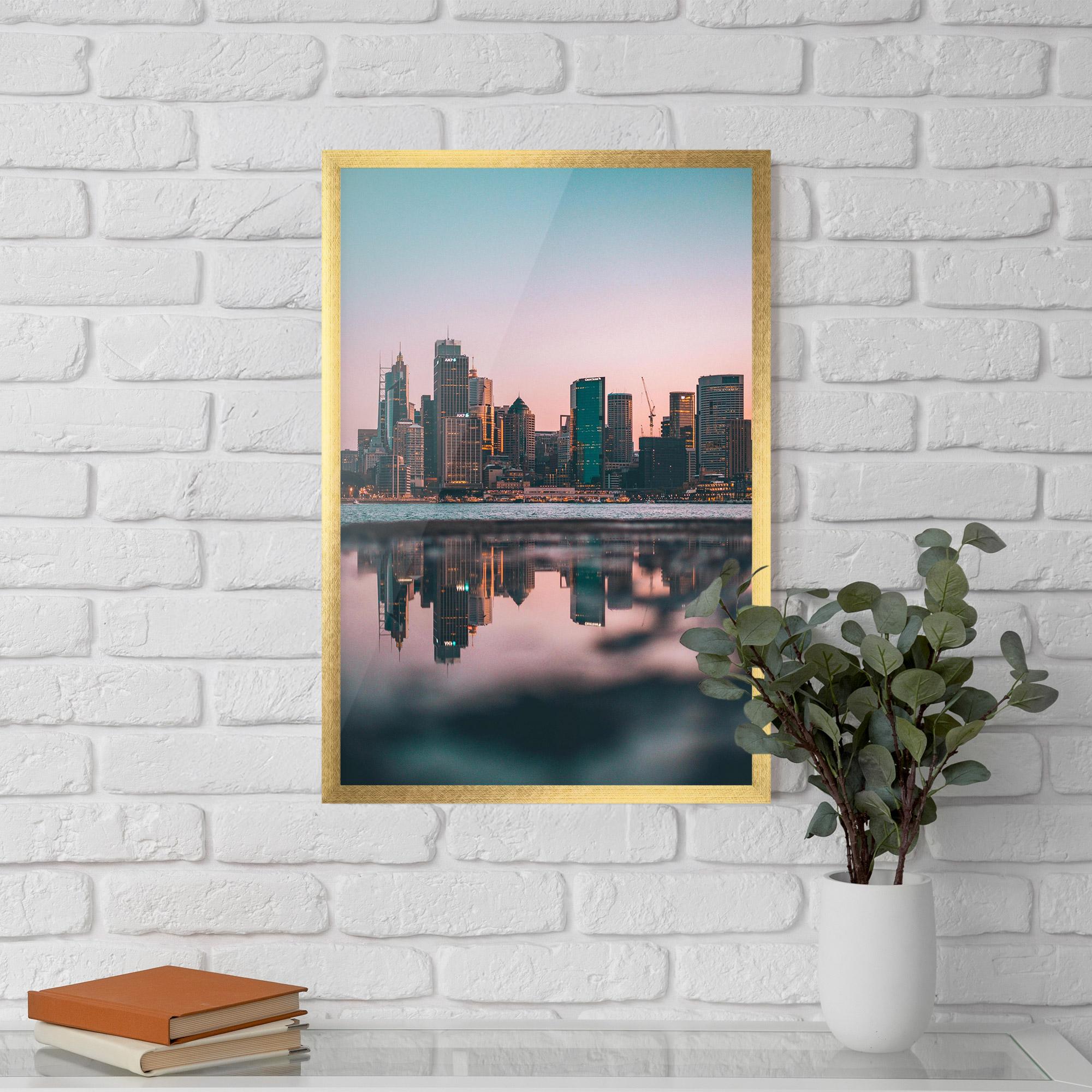 Рамкиран постер Reflection Skyline mockup 5
