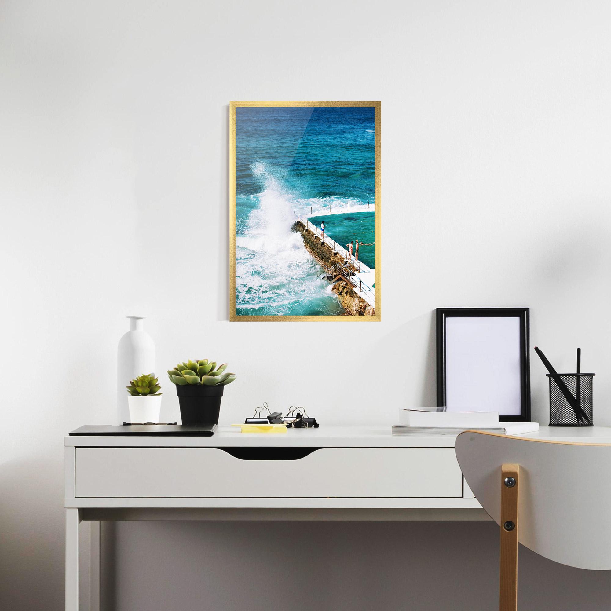 Рамкиран постер Bondi Beach mockup 7