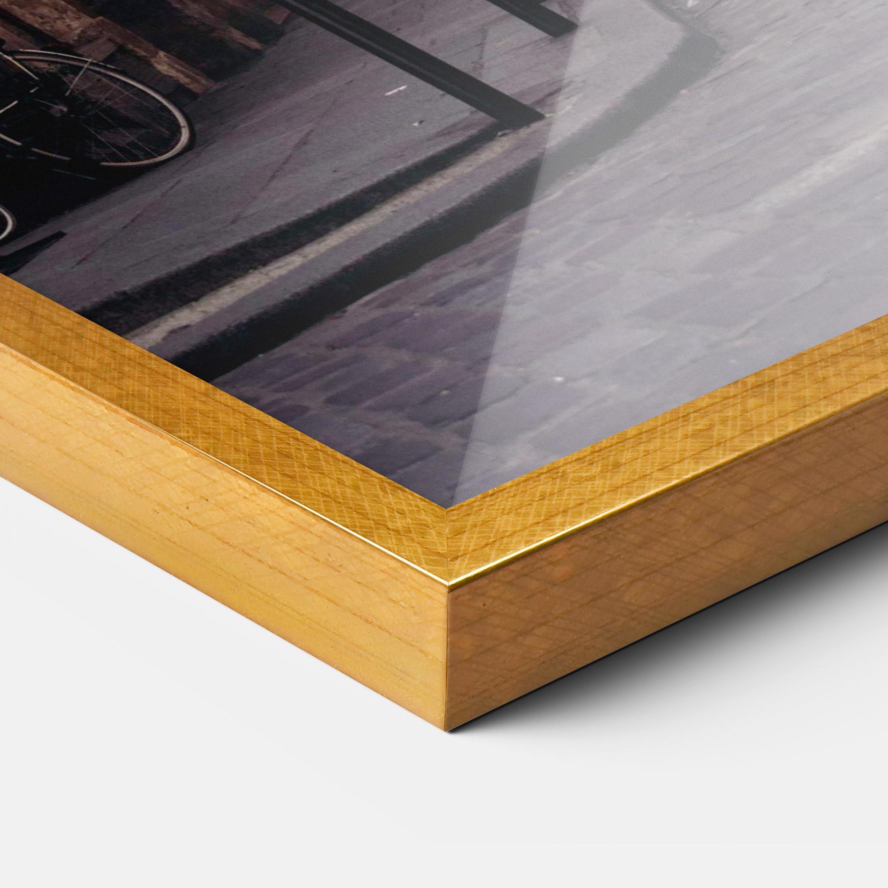 Рамкиран постер Paris Street mockup 3