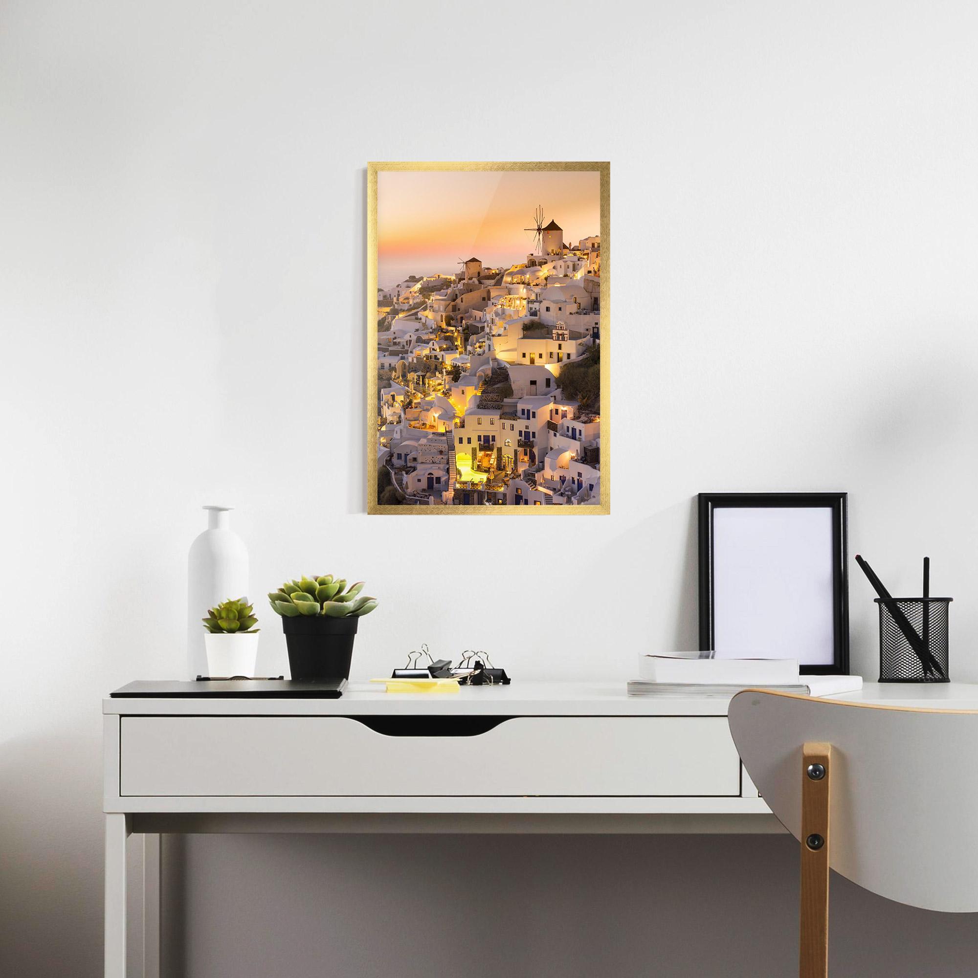 Рамкиран постер Santorini Greece mockup 7