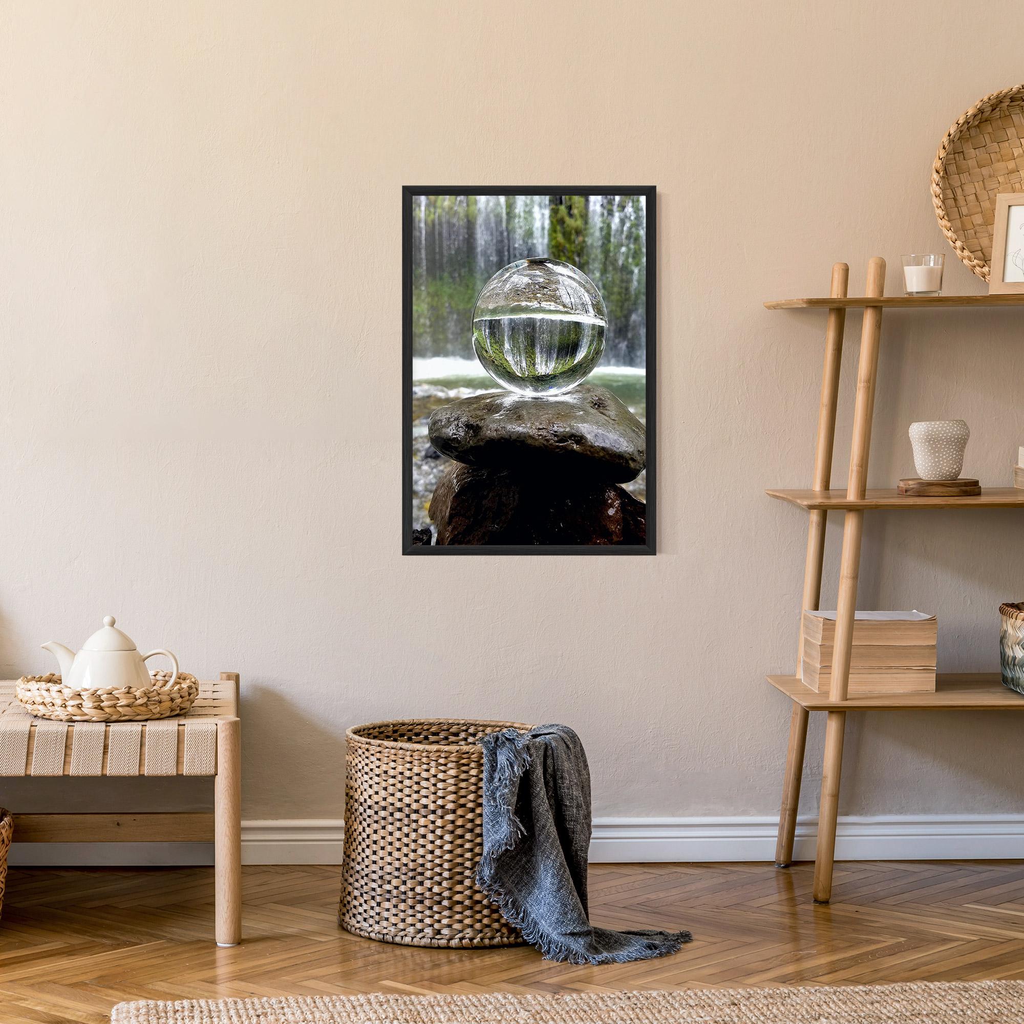 Рамкиран постер Waterfall Sphere mockup 9