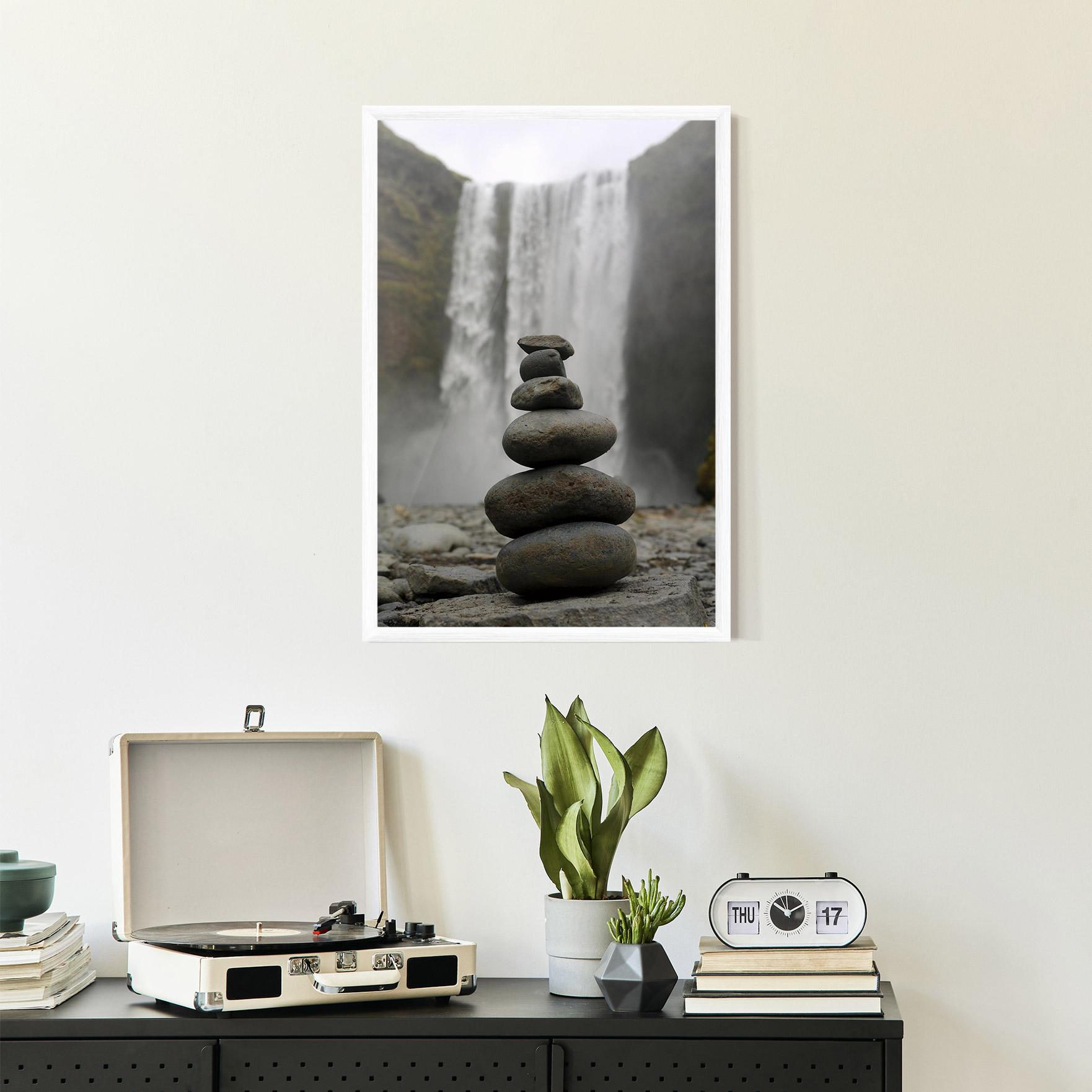 Рамкиран постер Balanced Rocks Waterfall mockup 2