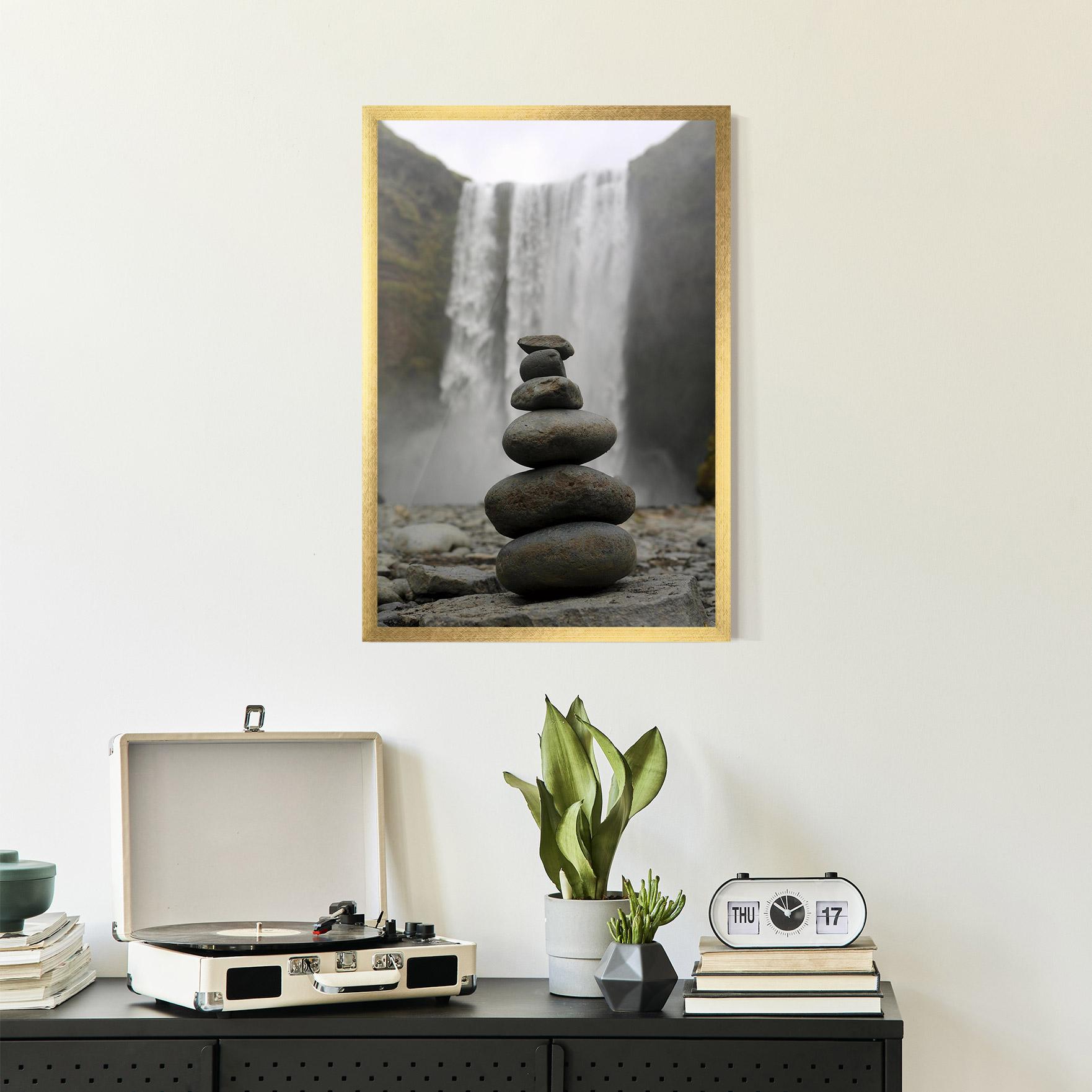 Рамкиран постер Balanced Rocks Waterfall mockup 2