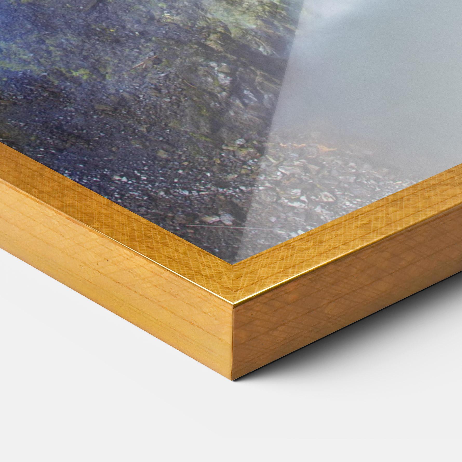 Рамкиран постер Pretty Rainbow Waterfall mockup 3