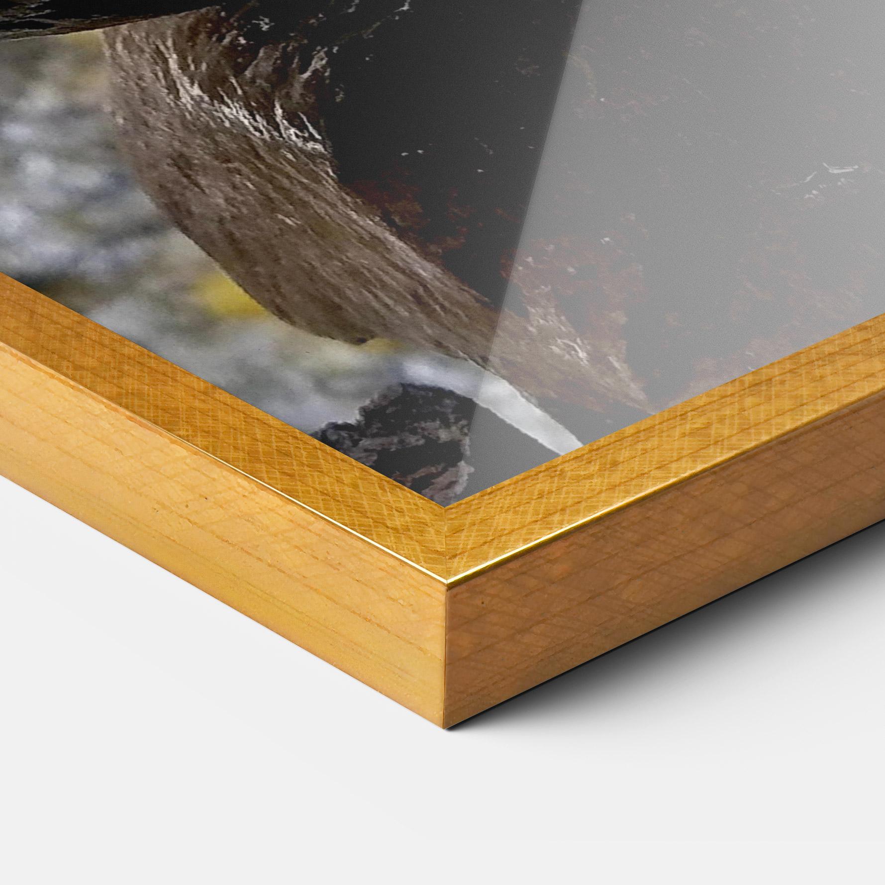 Рамкиран постер Waterfall Sphere mockup 3