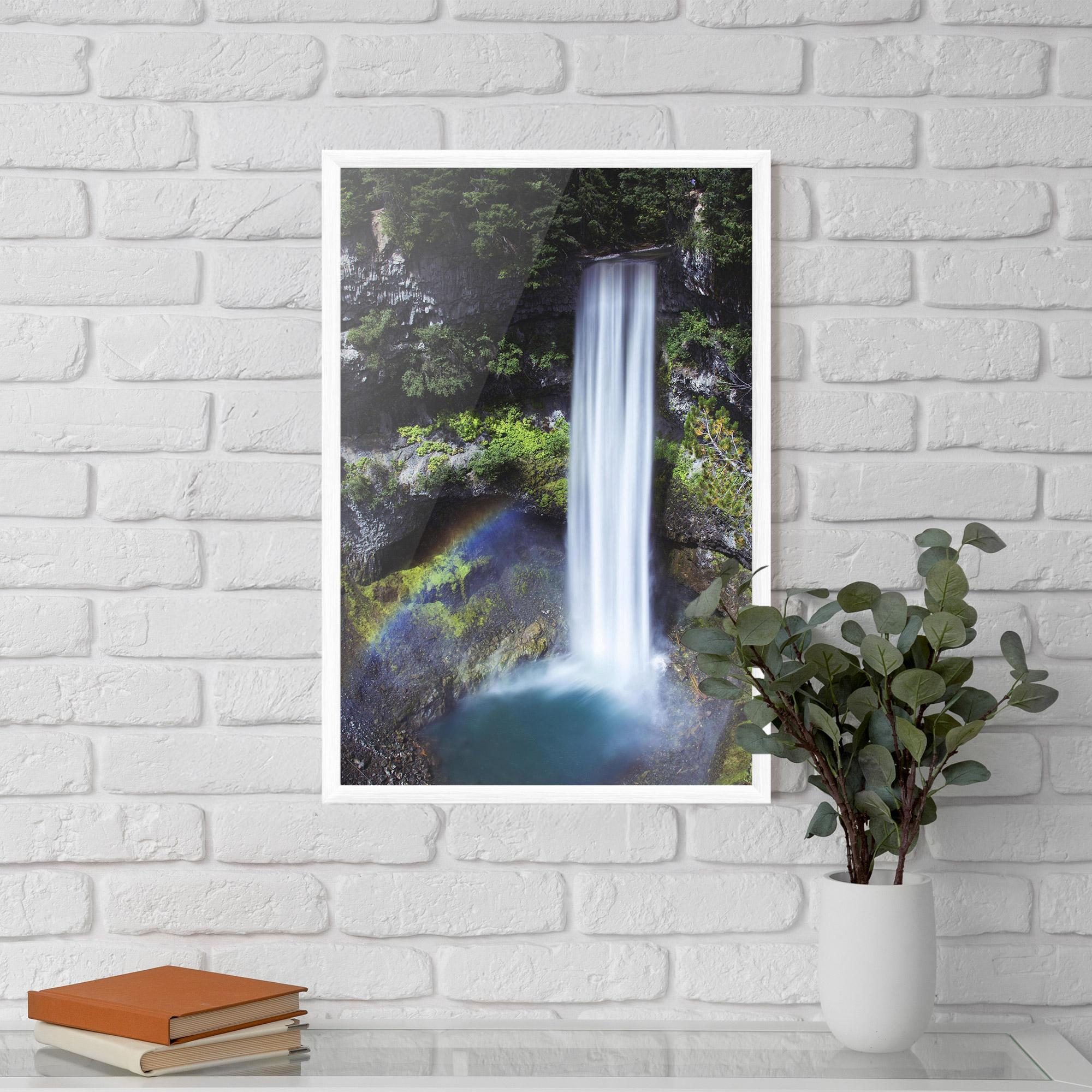 Рамкиран постер Pretty Rainbow Waterfall mockup 5