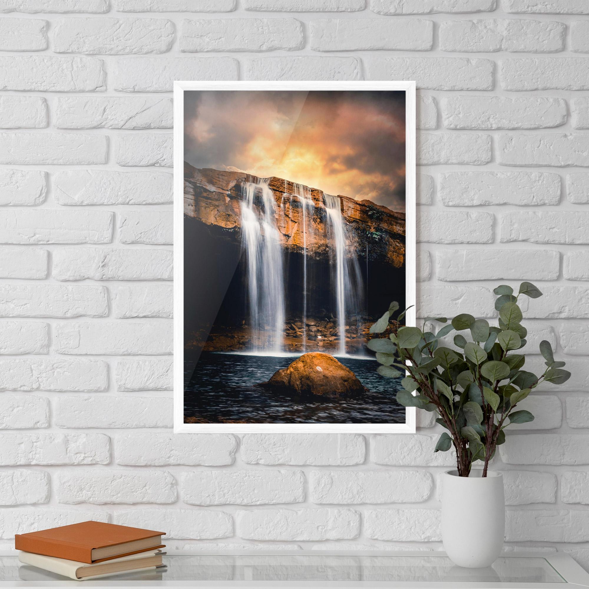 Рамкиран постер Waterfall Place To Hide mockup 5