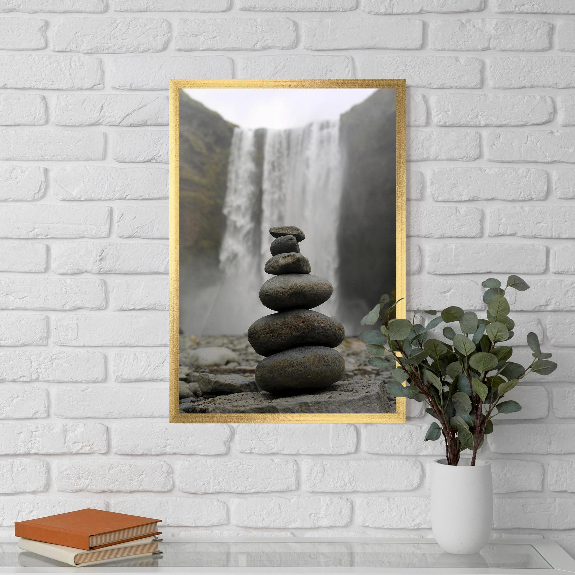 Рамкиран постер Balanced Rocks Waterfall mockup 5