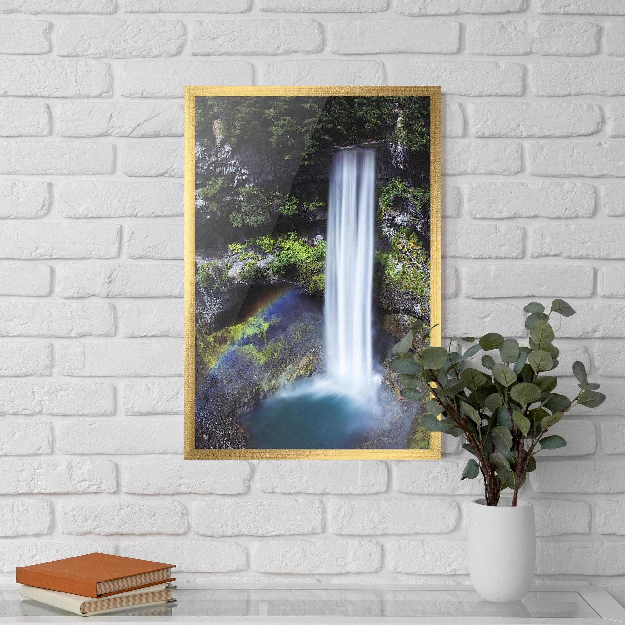 Рамкиран постер Pretty Rainbow Waterfall mockup 5