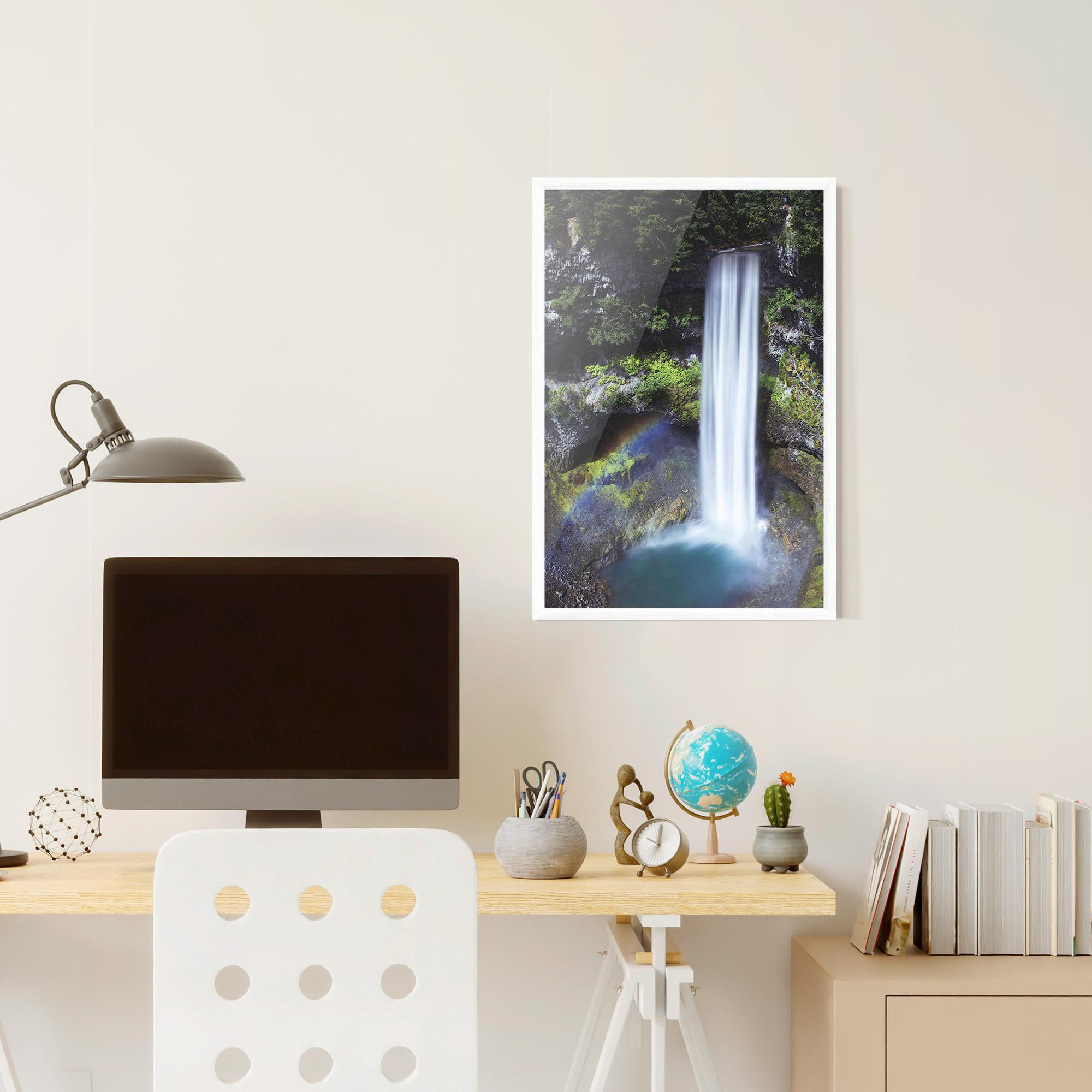 Рамкиран постер Pretty Rainbow Waterfall mockup 6