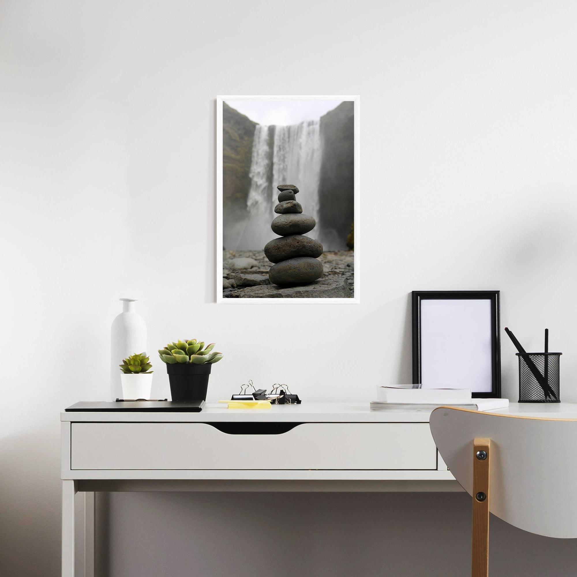 Рамкиран постер Balanced Rocks Waterfall mockup 7