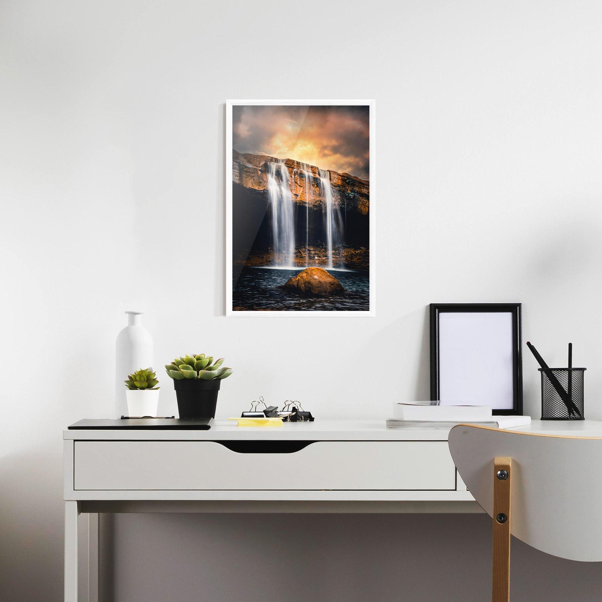 Рамкиран постер Waterfall Place To Hide mockup 7