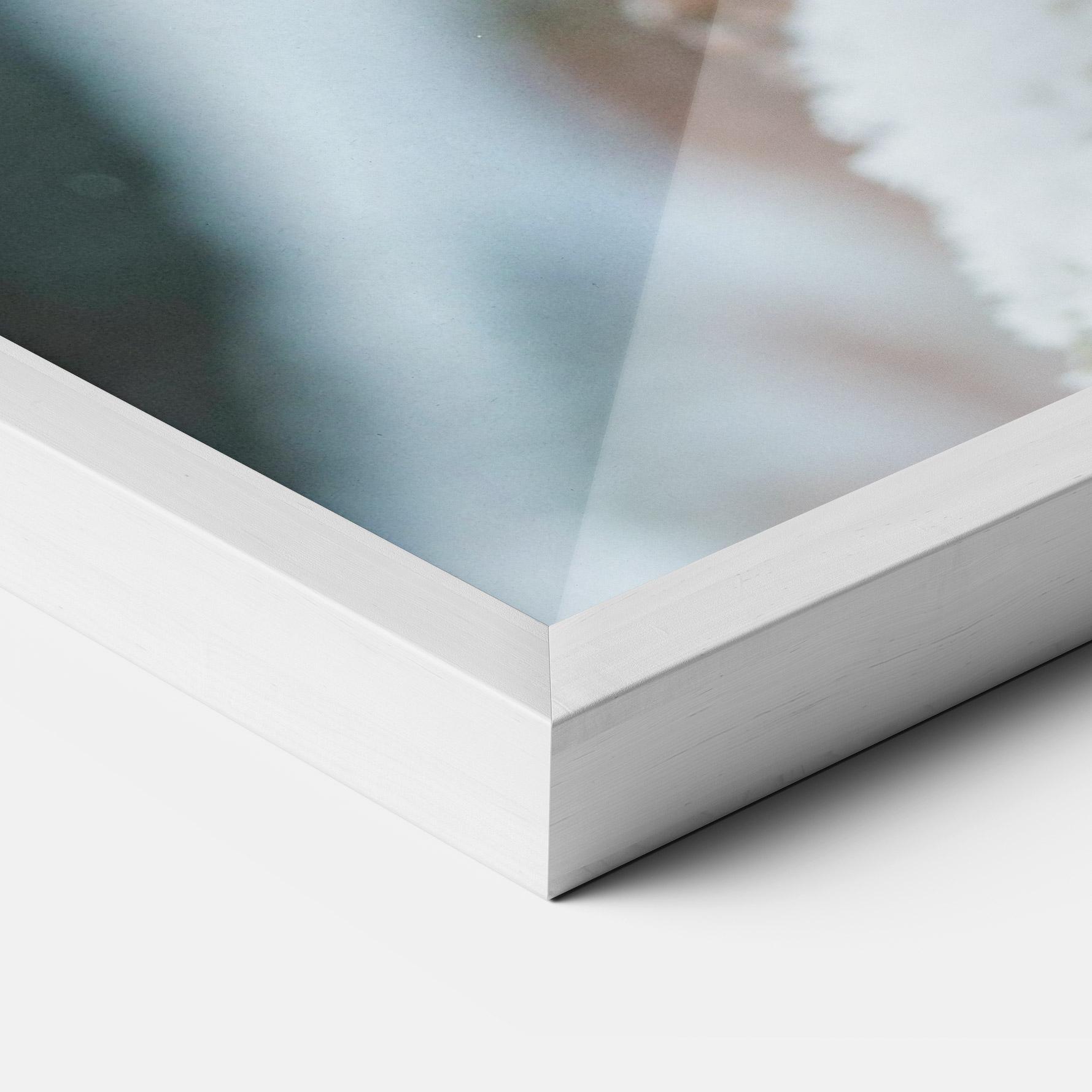 Рамкиран постер Pretty Snow Cones mockup 3