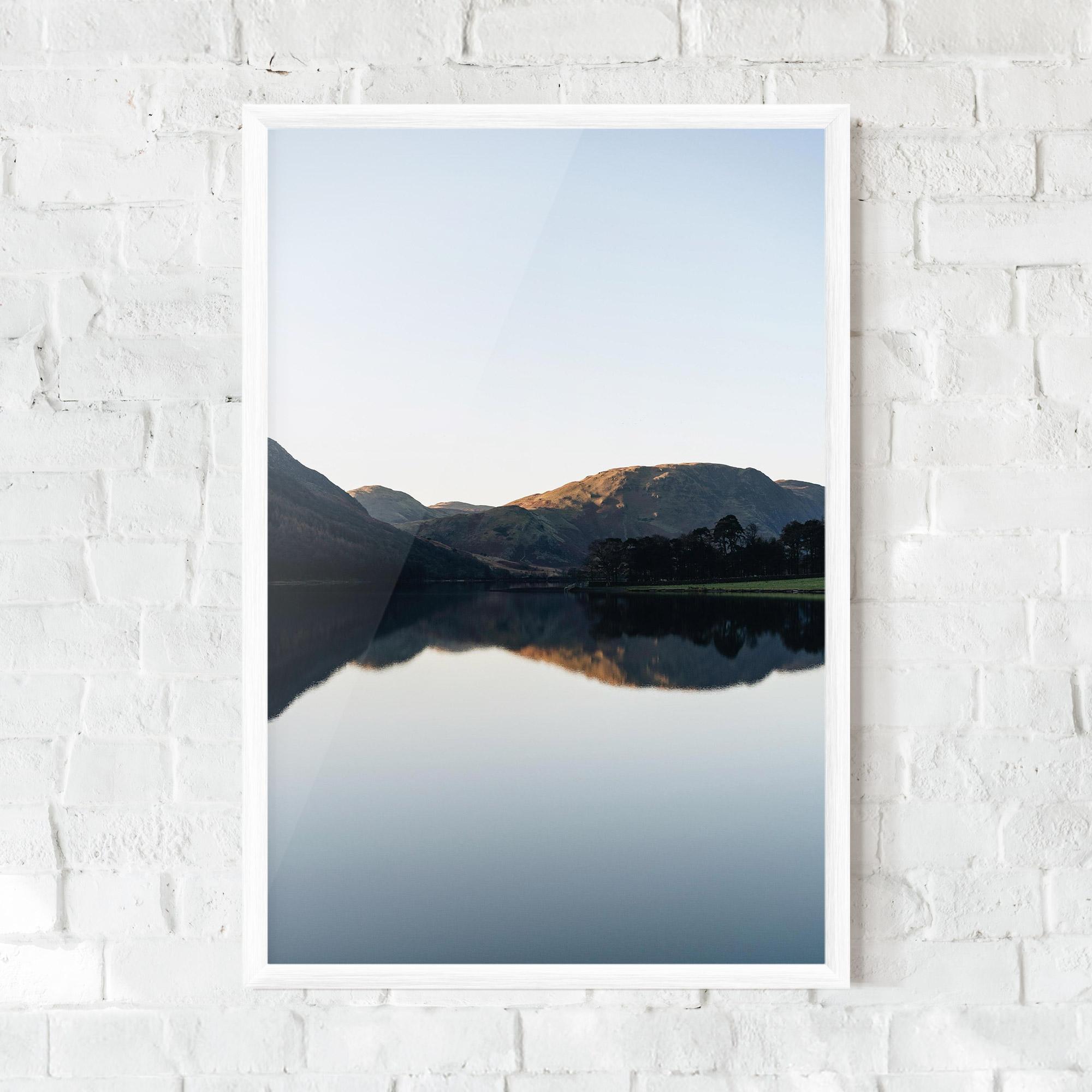 Рамкиран постер Nice Lake mockup 0