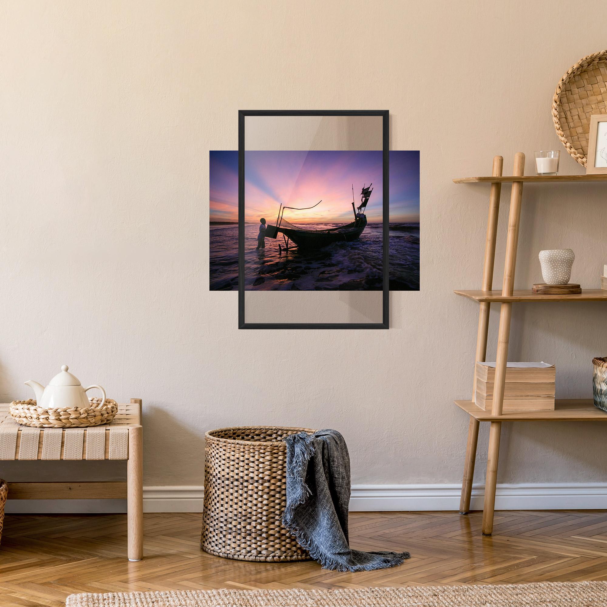 Рамкиран постер Sailor At Dawn mockup 9