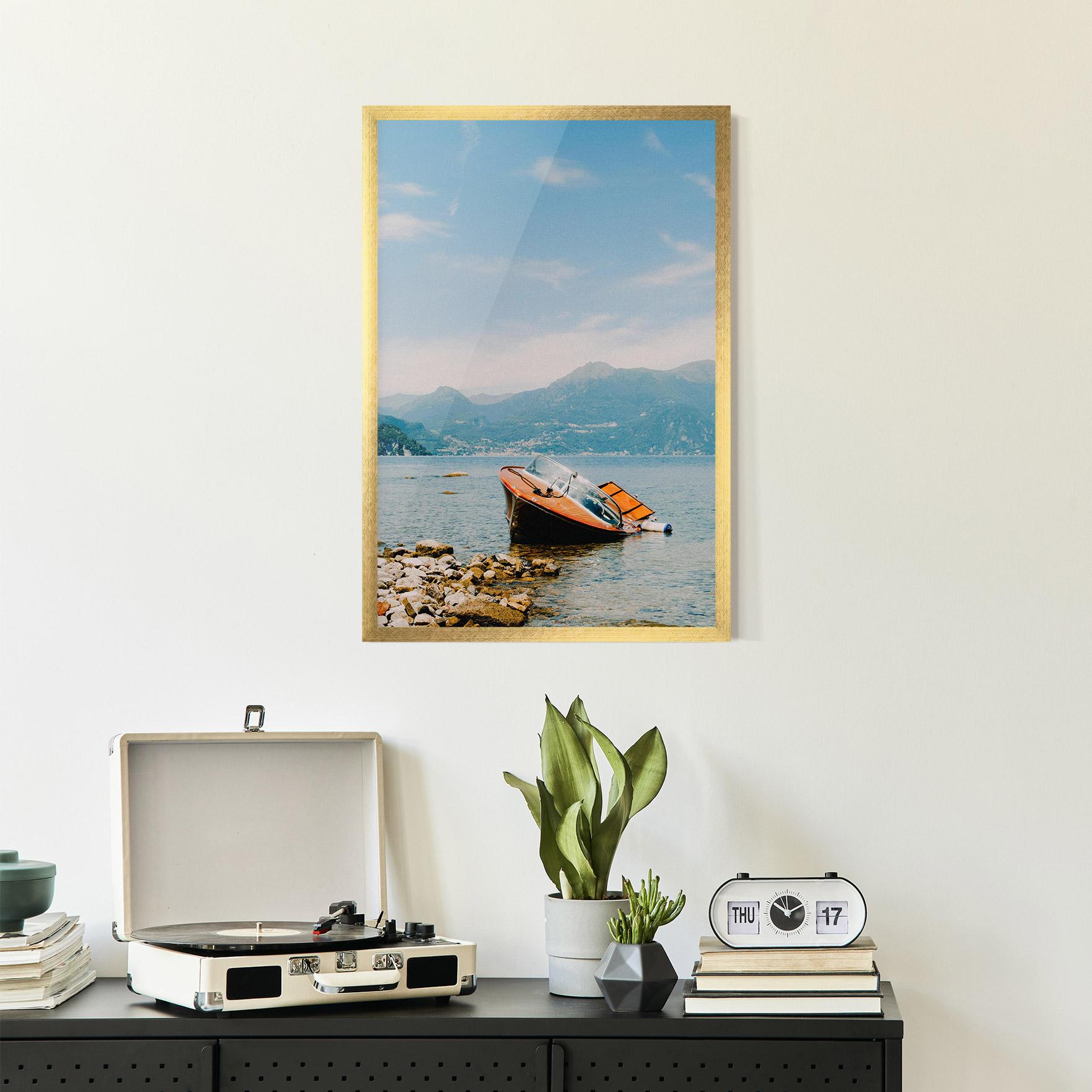 Рамкиран постер Boat On The Lake mockup 2