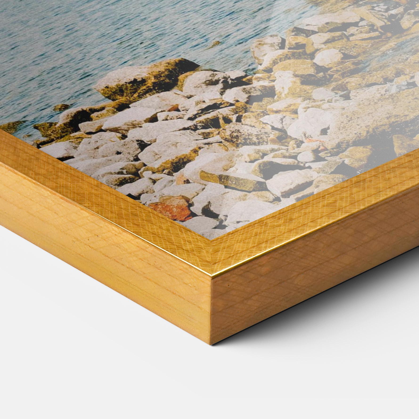 Рамкиран постер Boat On The Lake mockup 3