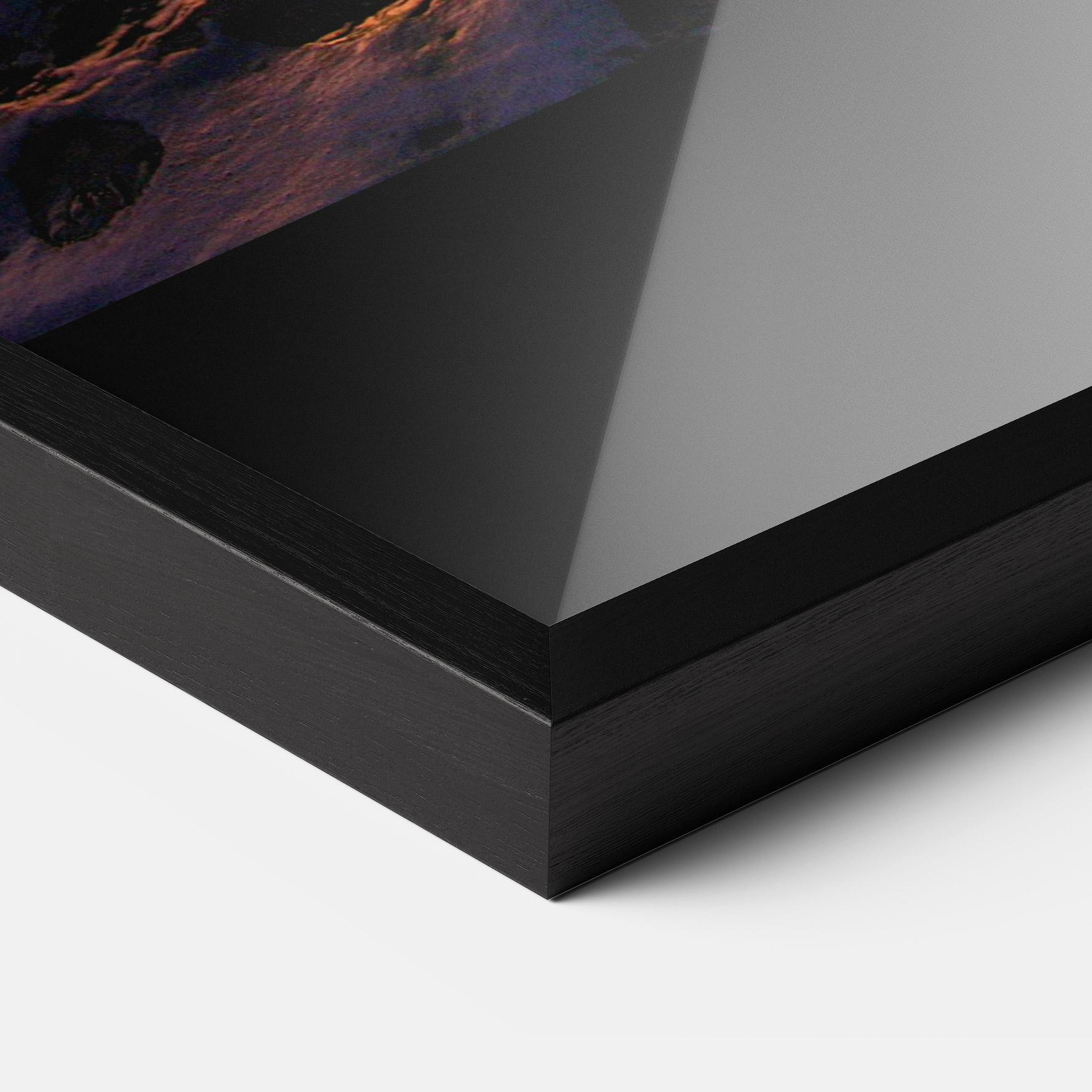 Рамкиран постер Sailor At Dawn mockup 3