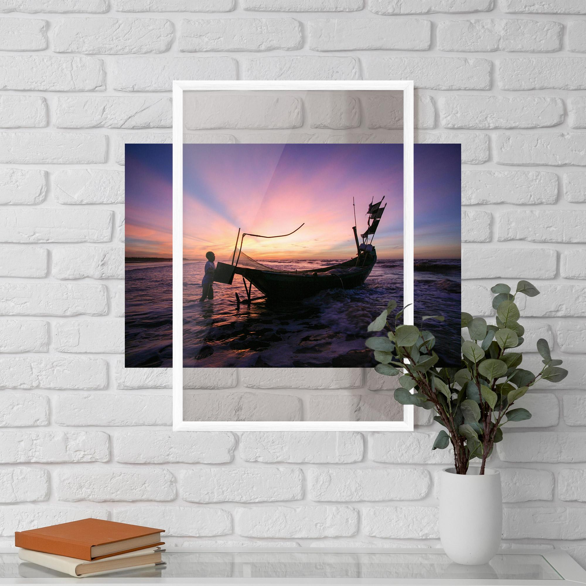 Рамкиран постер Sailor At Dawn mockup 5