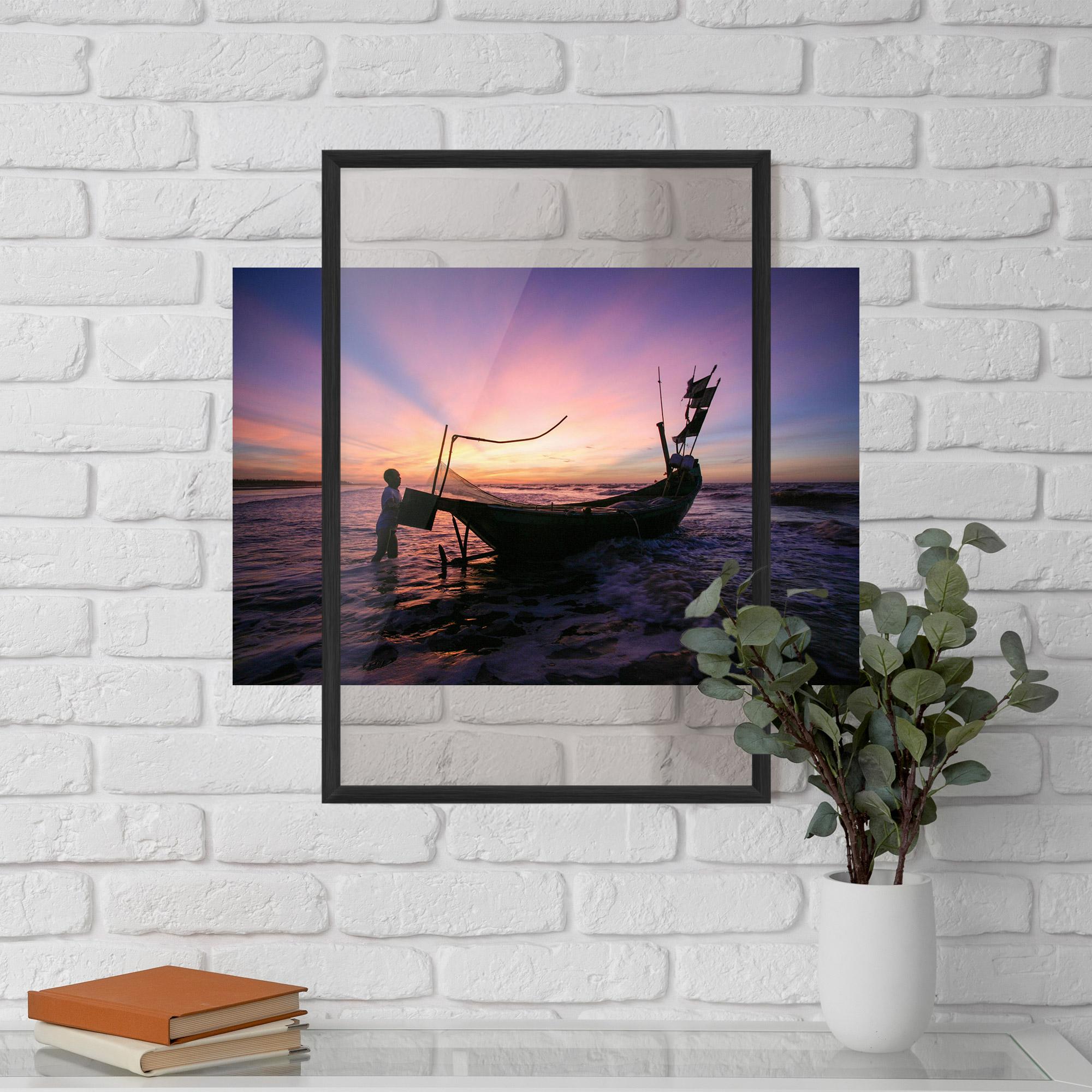 Рамкиран постер Sailor At Dawn mockup 5