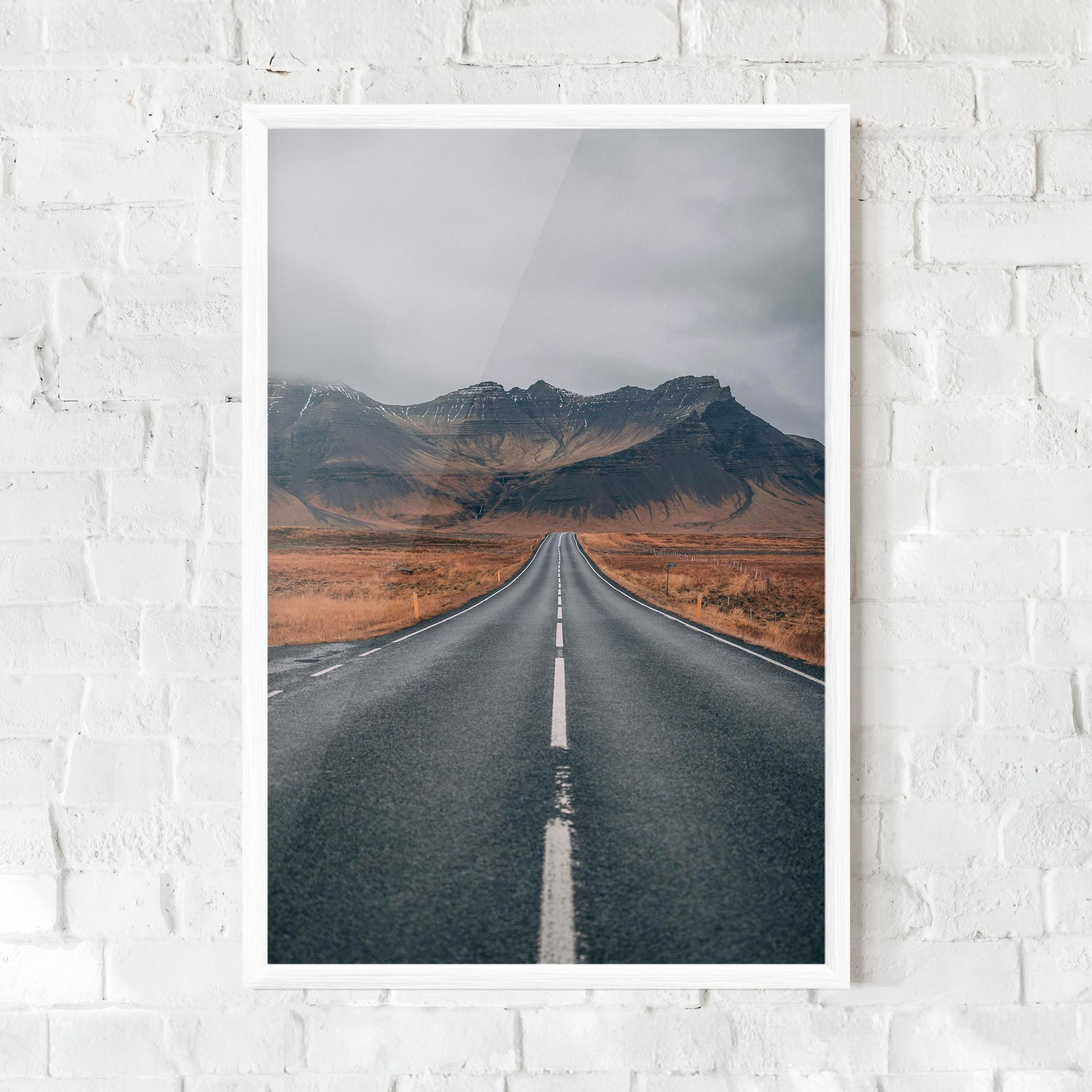 Рамкиран постер Country Roads mockup 0