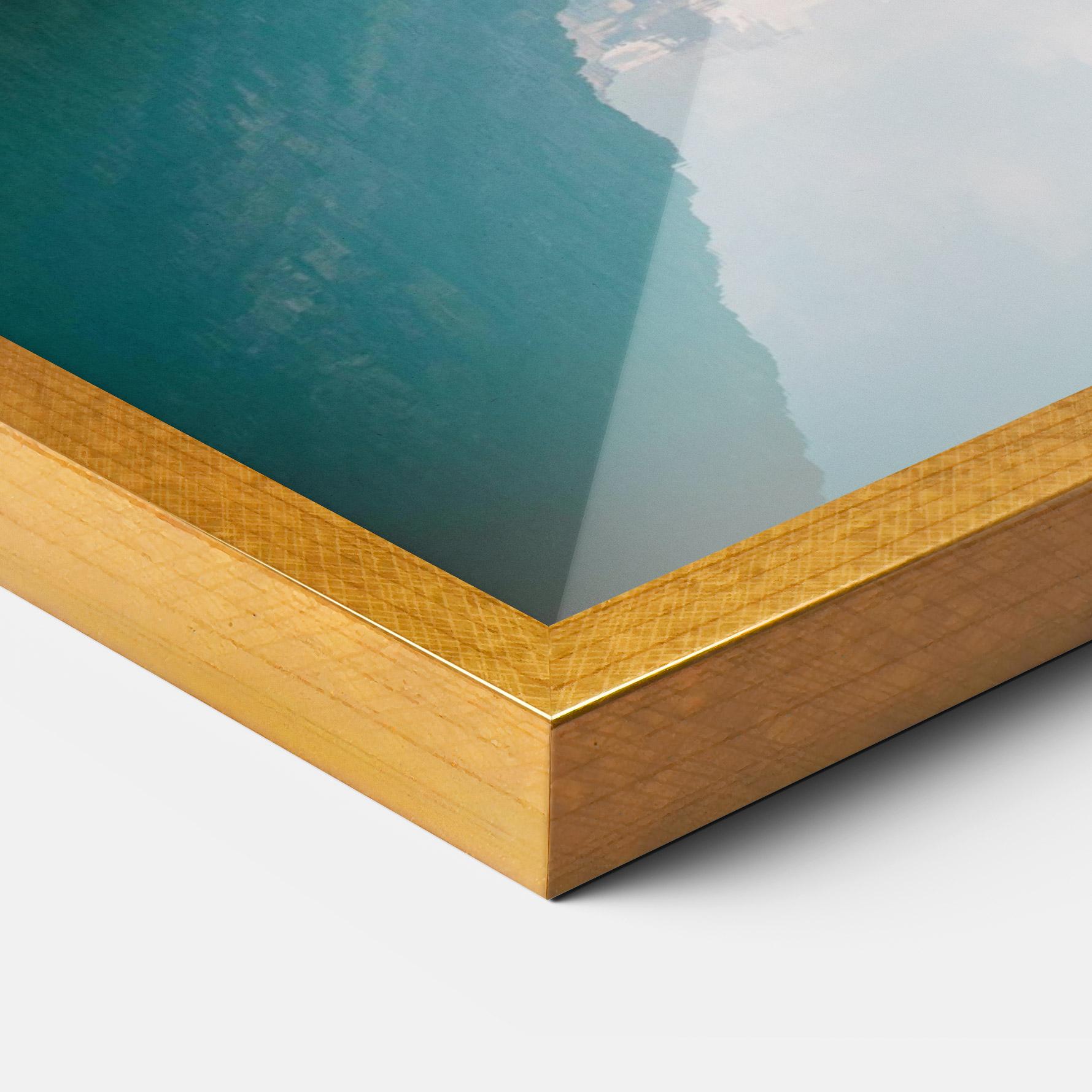 Рамкиран постер Mountain Valley mockup 3