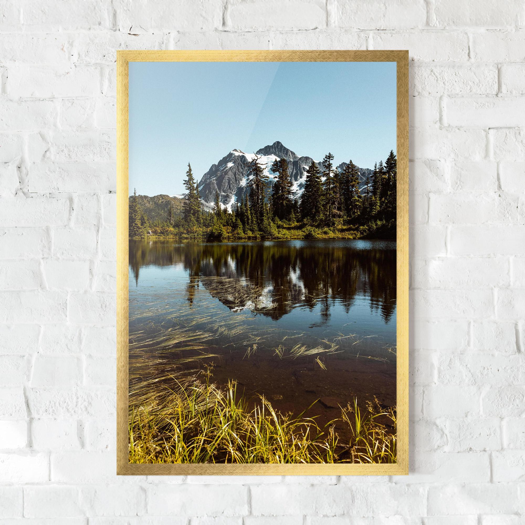 Рамкиран постер Lake Snow Mountain mockup 0