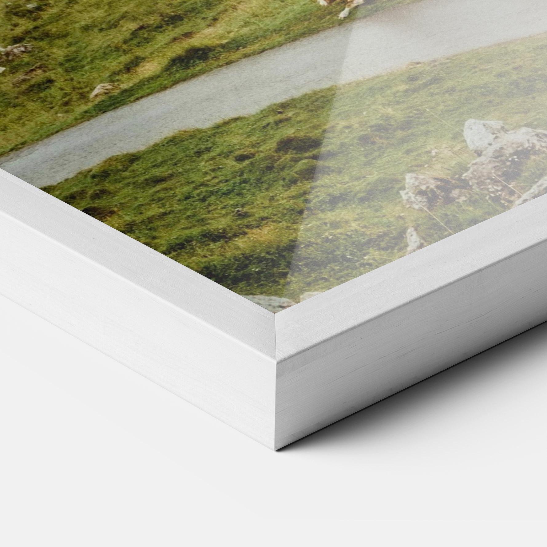 Рамкиран постер Cow Field View mockup 3