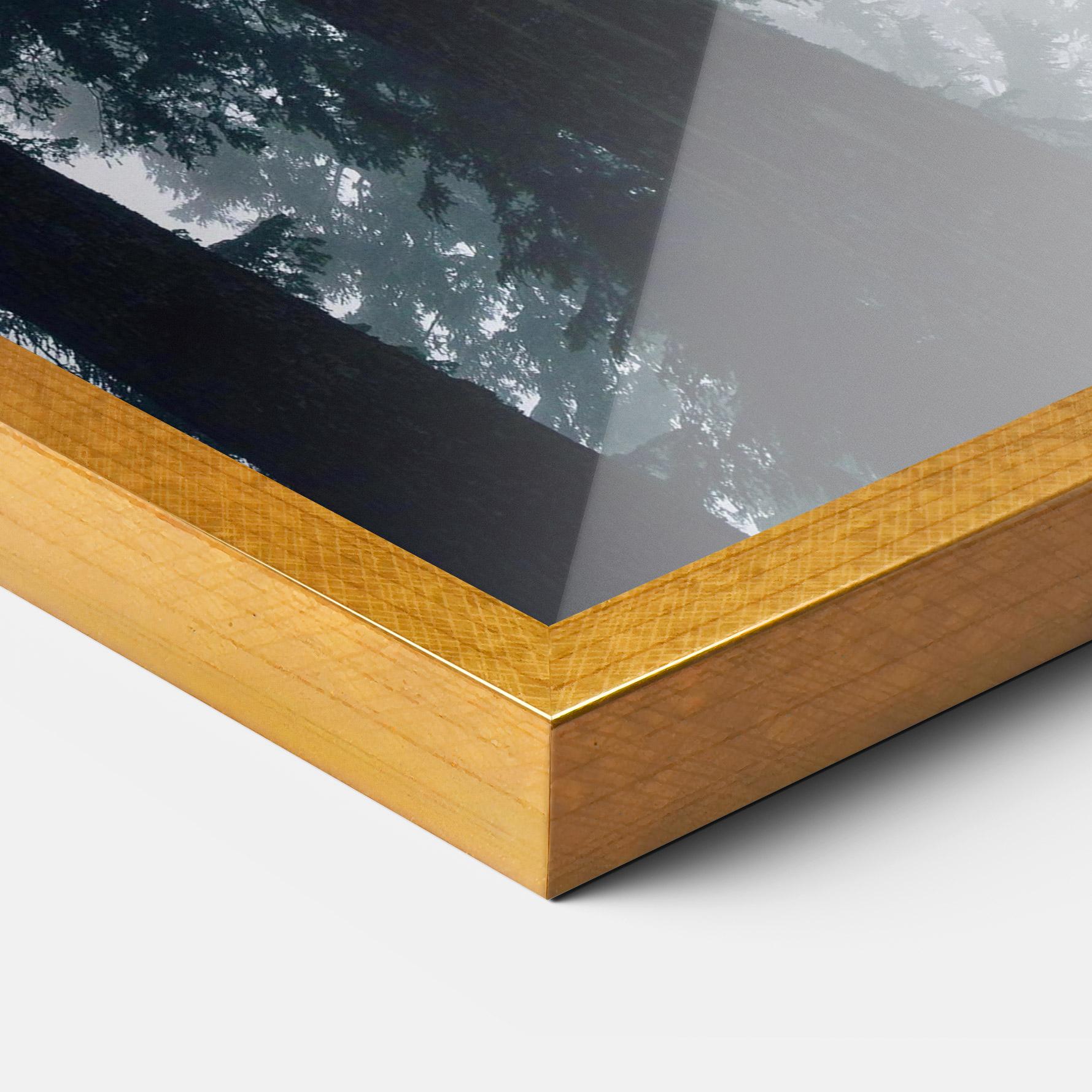 Рамкиран постер Foggy Big Trees mockup 3