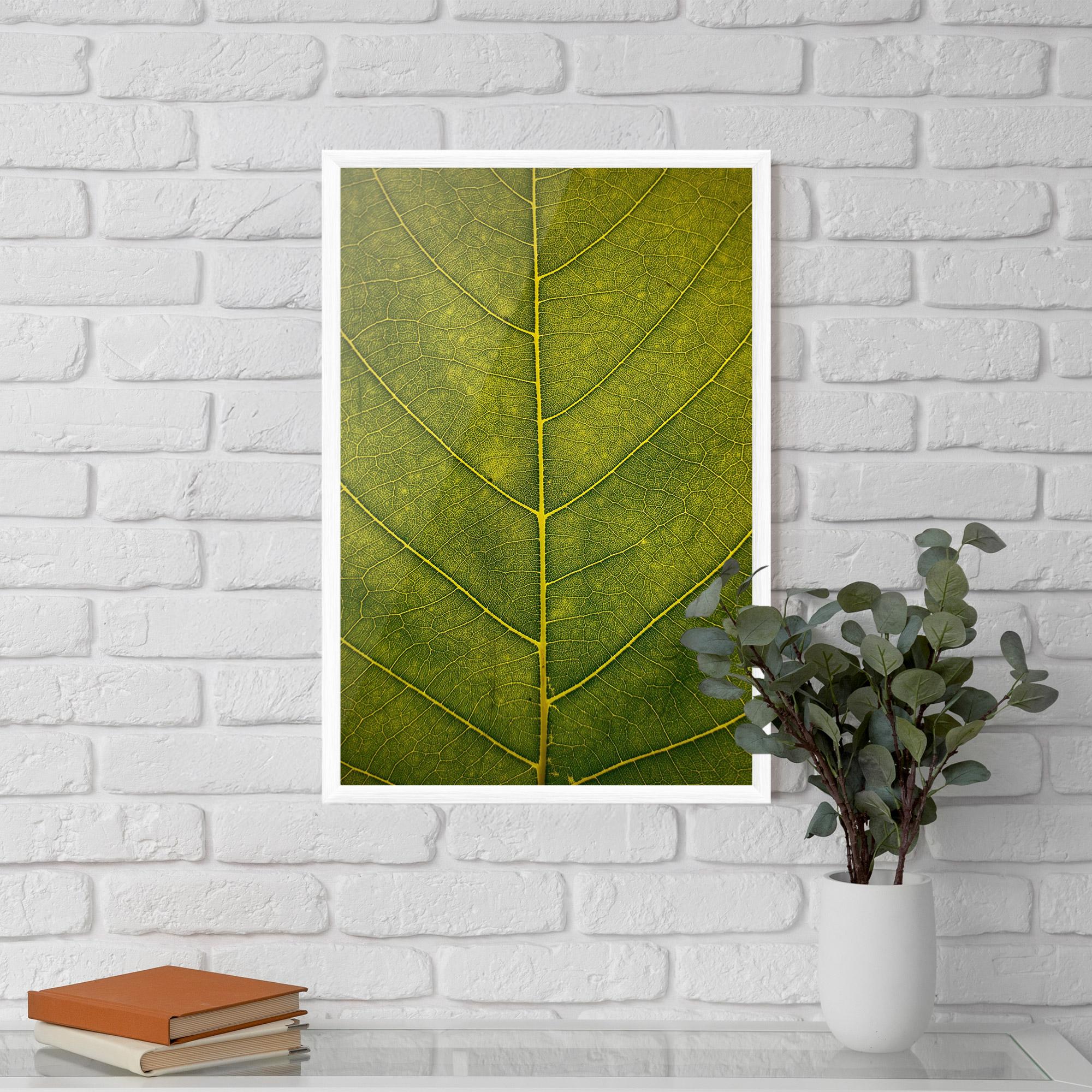 Рамкиран постер Leaf Closeup Forest mockup 5