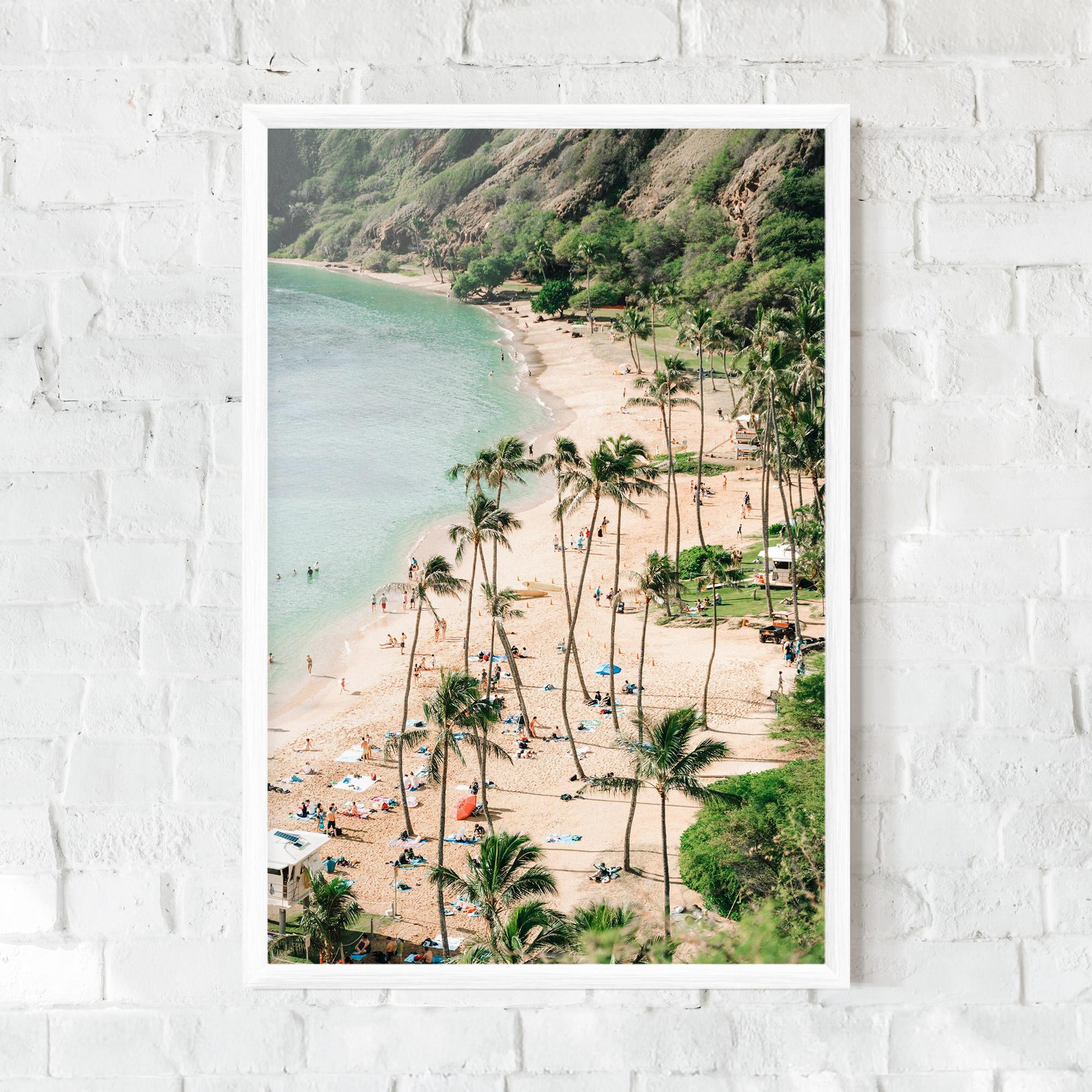 Рамкиран постер Beach Day mockup 0