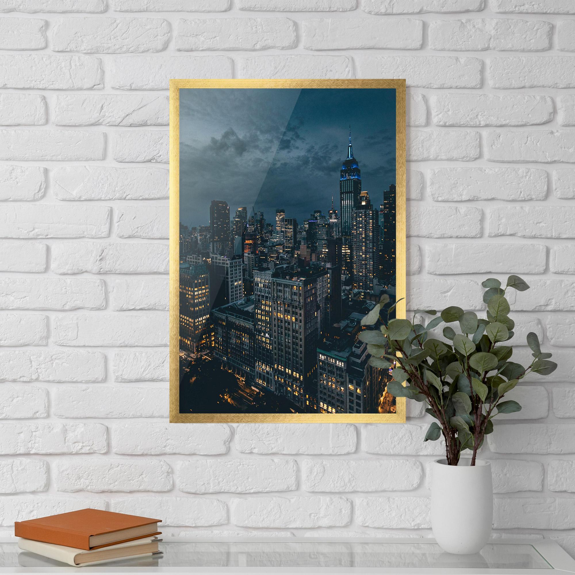 Рамкиран постер City Night mockup 5