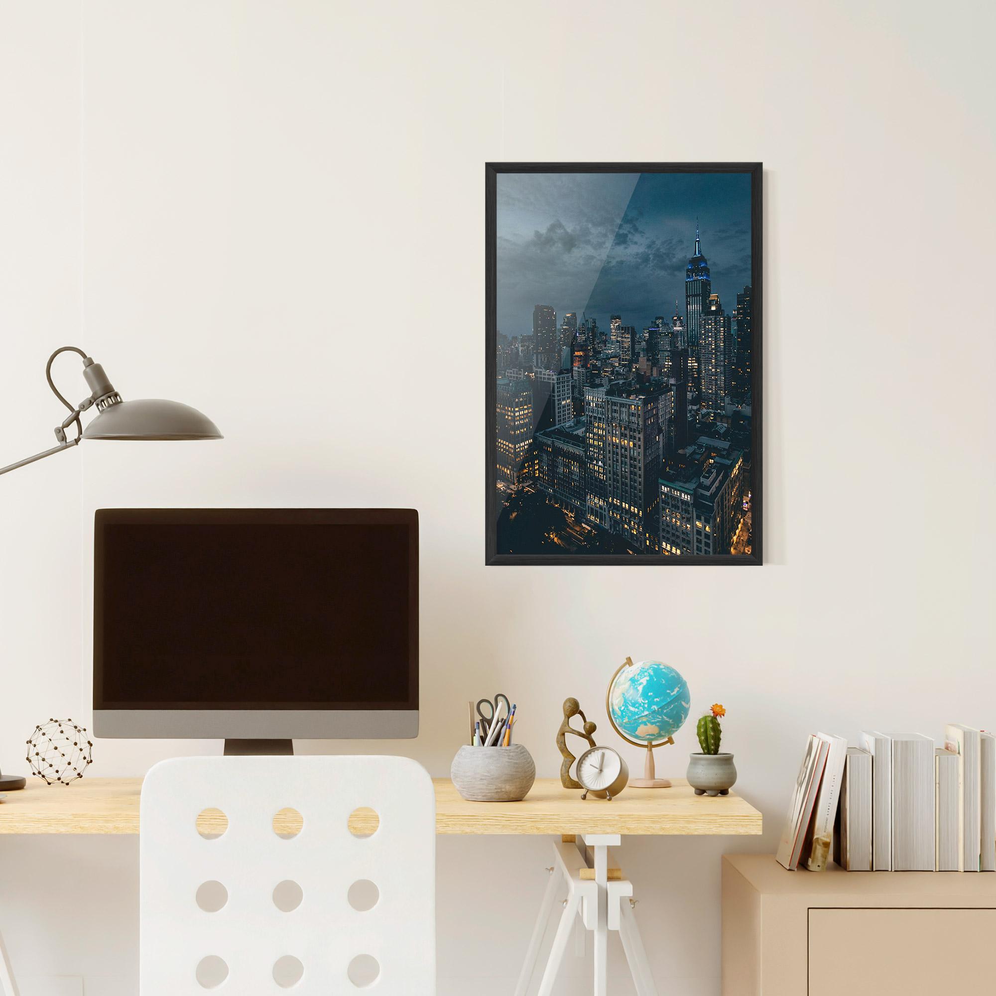 Рамкиран постер City Night mockup 6